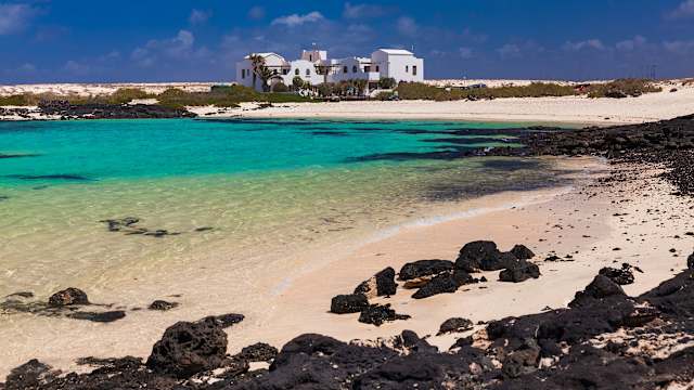 Häuser am El Cotillo Beach auf Fuerteventura