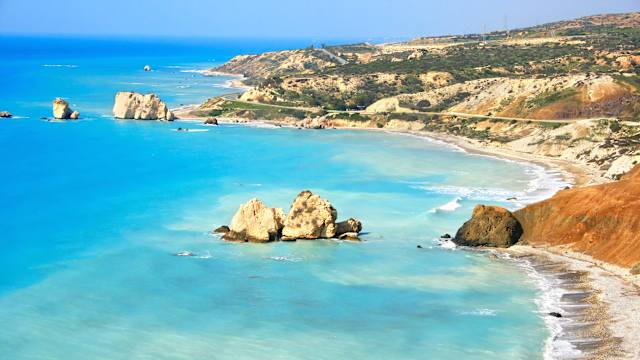 Hier an Zyperns Südküste stieg laut Legende die Liebesgöttin Aphrodite einst aus dem Meer © Adobe Stock/ RUZANNA ARUTYUNYAN