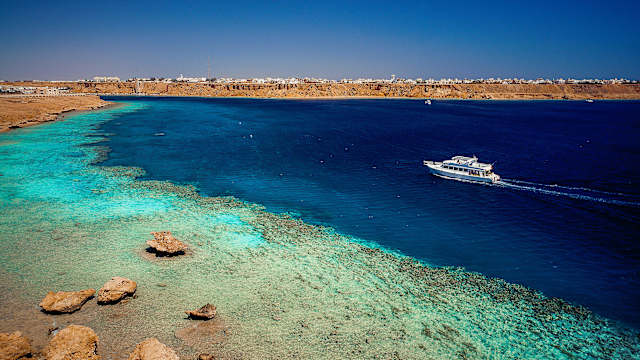 Die wunderschöne Küste von Sharm El Shelkh am roten Meer in Ägypten.