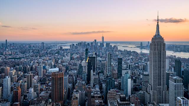 Skyline von Manhattan mit dem Empire State Building, New York, USA