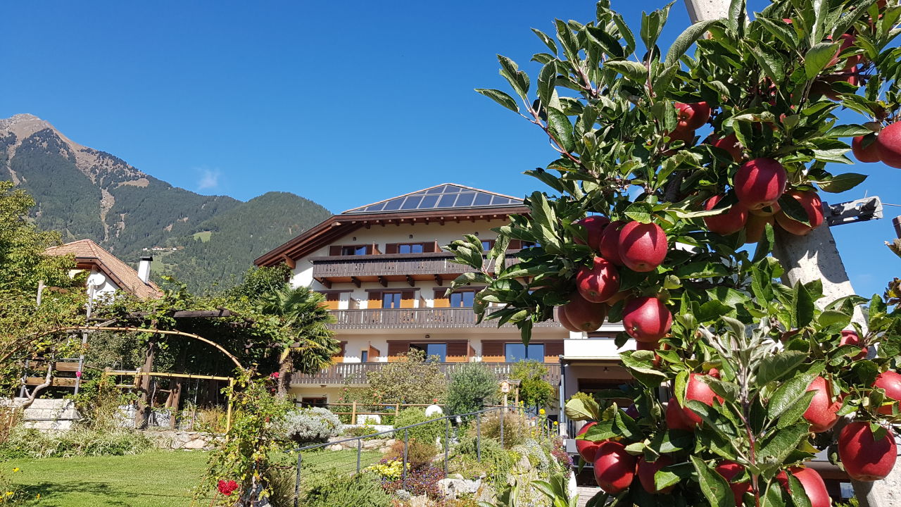 Au Enansicht Rtlerhof Tirolo Dorf Tirol Holidaycheck S Dtirol