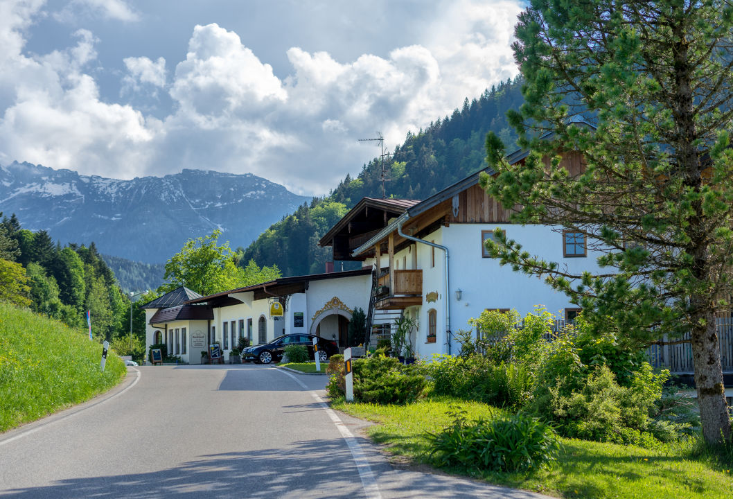 Außenansicht Hotel Neuhäusl Berchtesgaden HolidayCheck Bayern