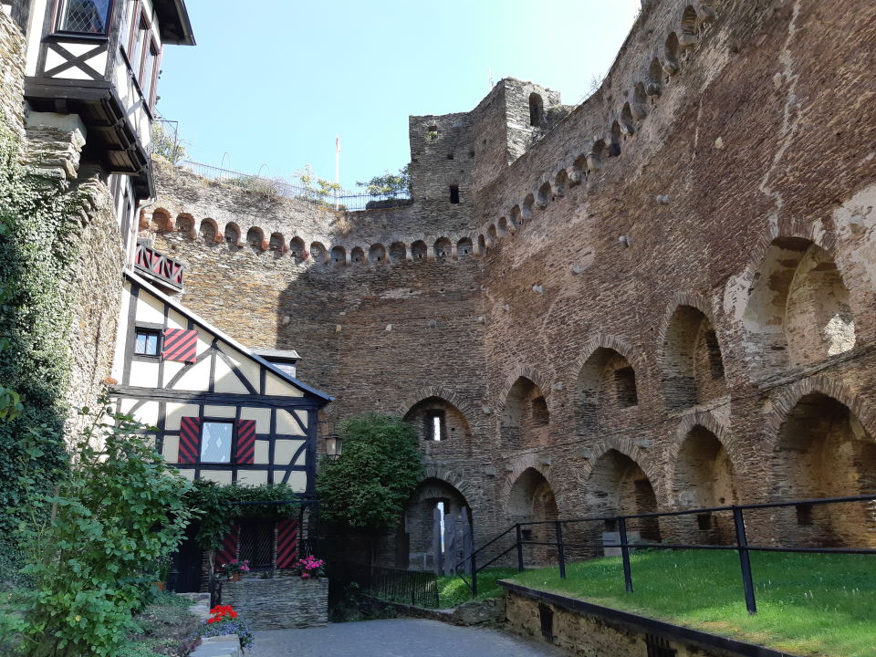 Au Enansicht Burghotel Auf Sch Nburg Oberwesel Holidaycheck