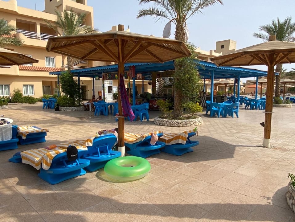 Relax Pool Mit Super Bar Golden Beach Resort Hurghada