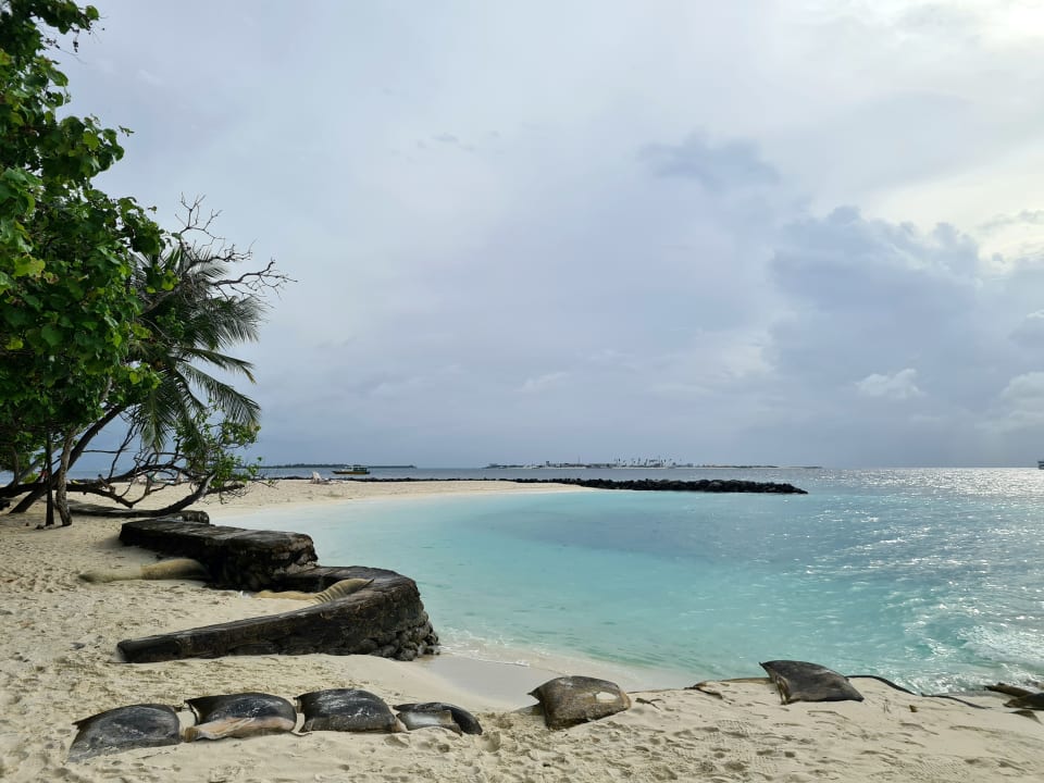 Strand Embudu Village Vadhoo Island Holidaycheck Kaafu Atoll