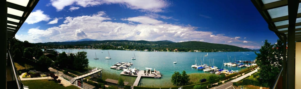 Blick Vom Balkon Des Zimm Seehotel S D Velden Am W Rther See