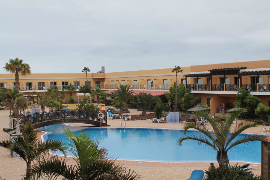 Hotelpool Und Innenanlage Coral Cotillo Beach El Cotillo