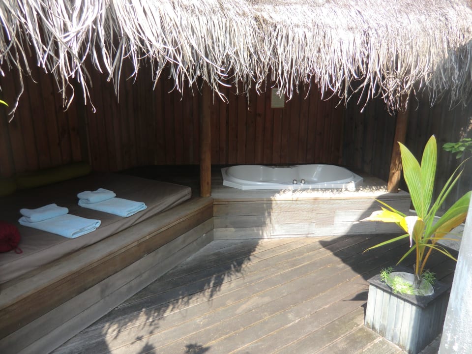 Jacuzzi Beach Villa Kuredu Island Resort Spa Hinnavaru