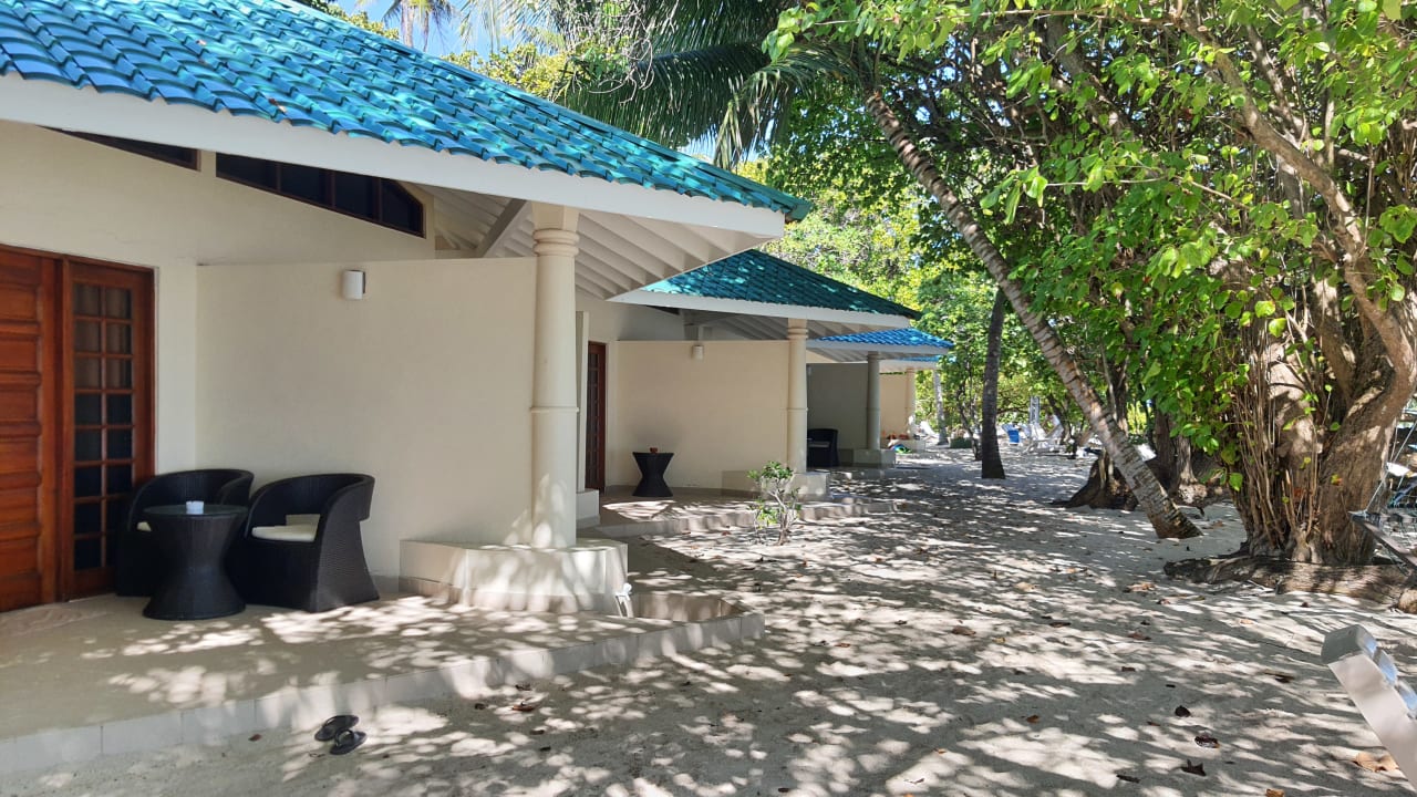 Außenansicht Embudu Village Vadhoo Island HolidayCheck Kaafu