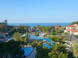 Arum Barut Collection