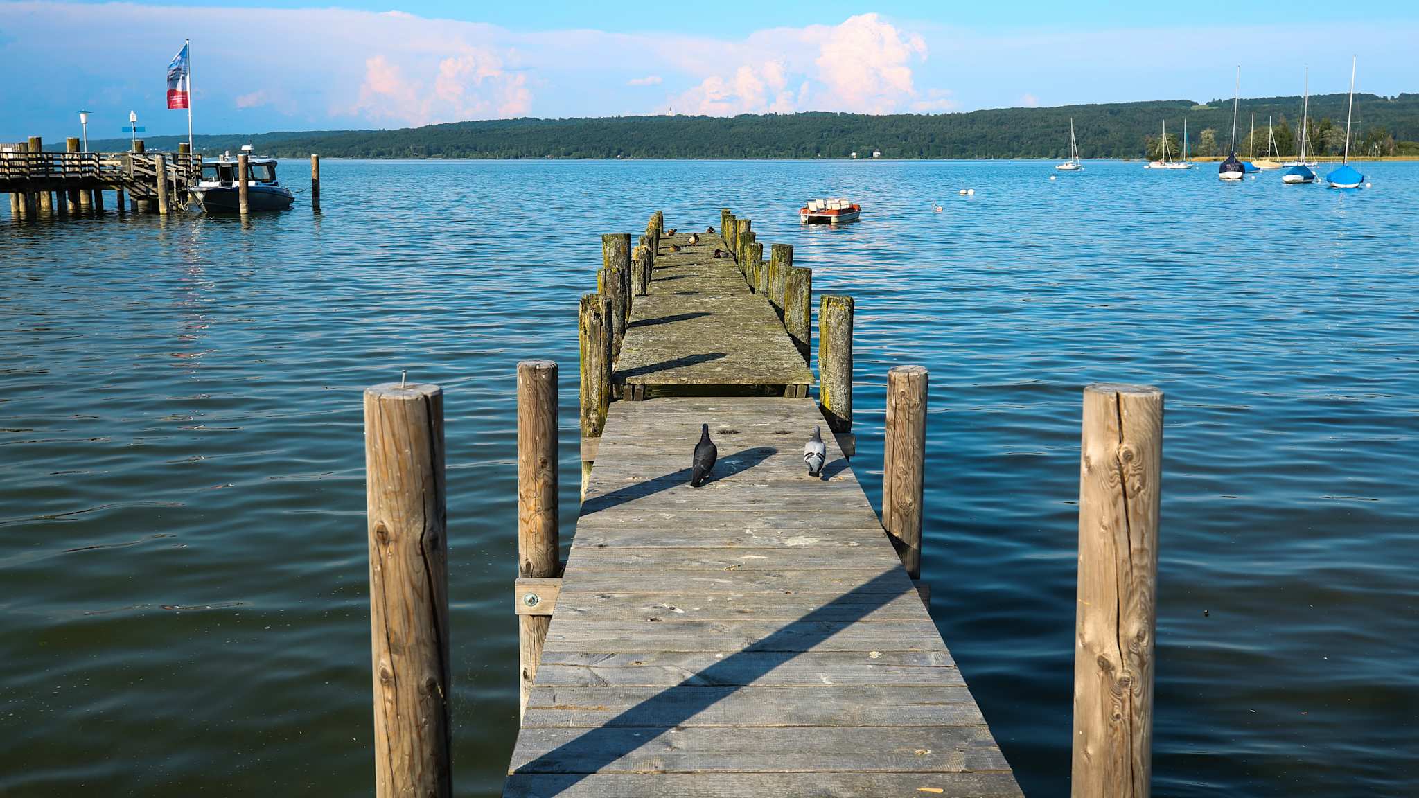 Steg am Ammersee in Bayern, Deutschland.