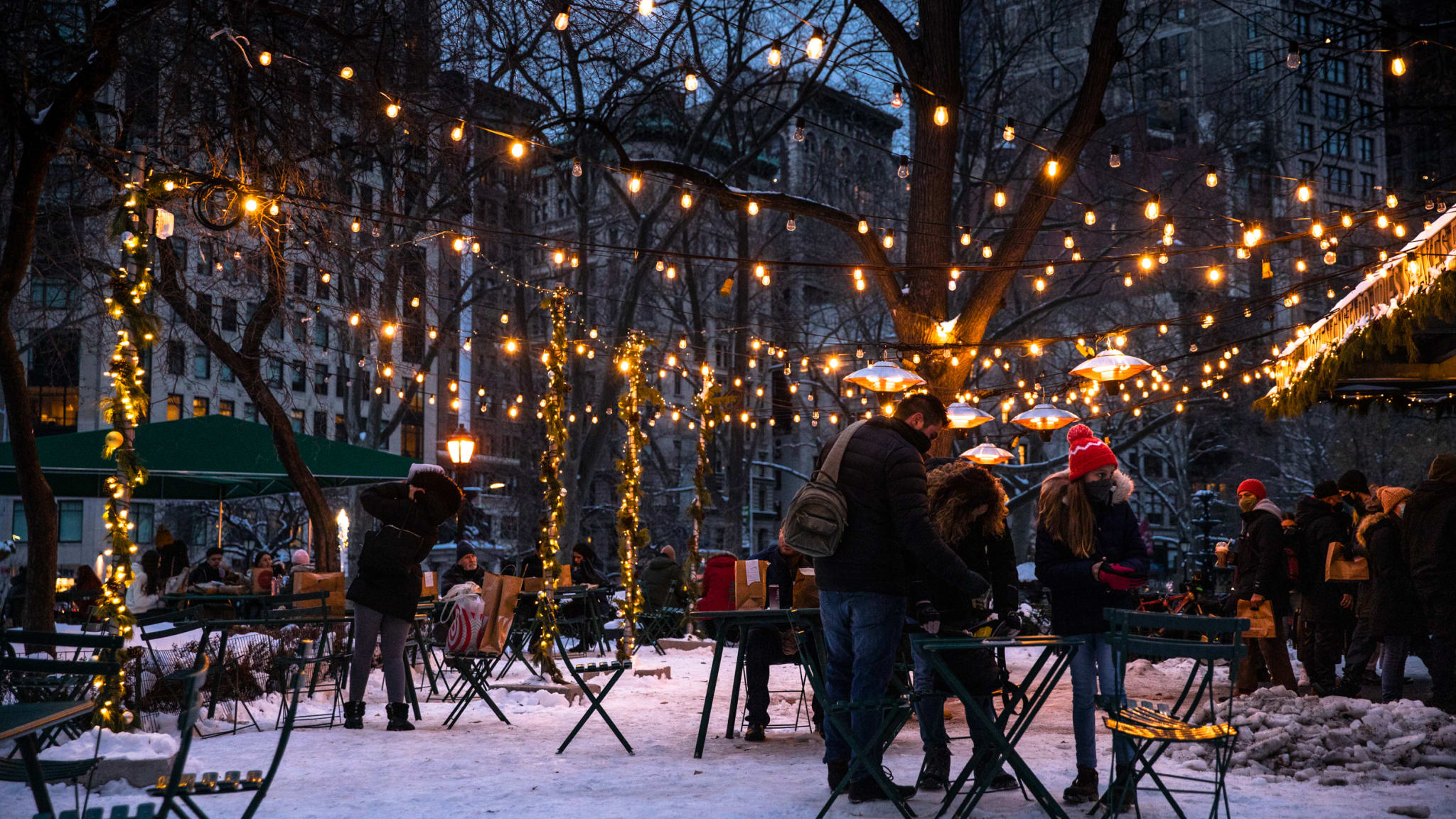 Beleuchtung im Madison Square Park, New York © iStock.com/littleny
