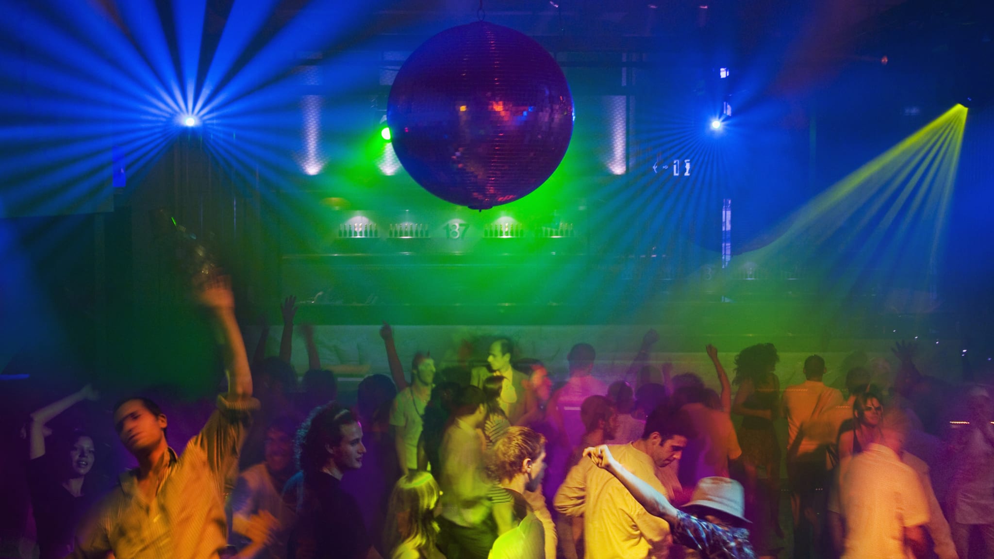 Club in London © John M Lund Photography Inc/DigitalVision / Getty Images Plus via Getty Images