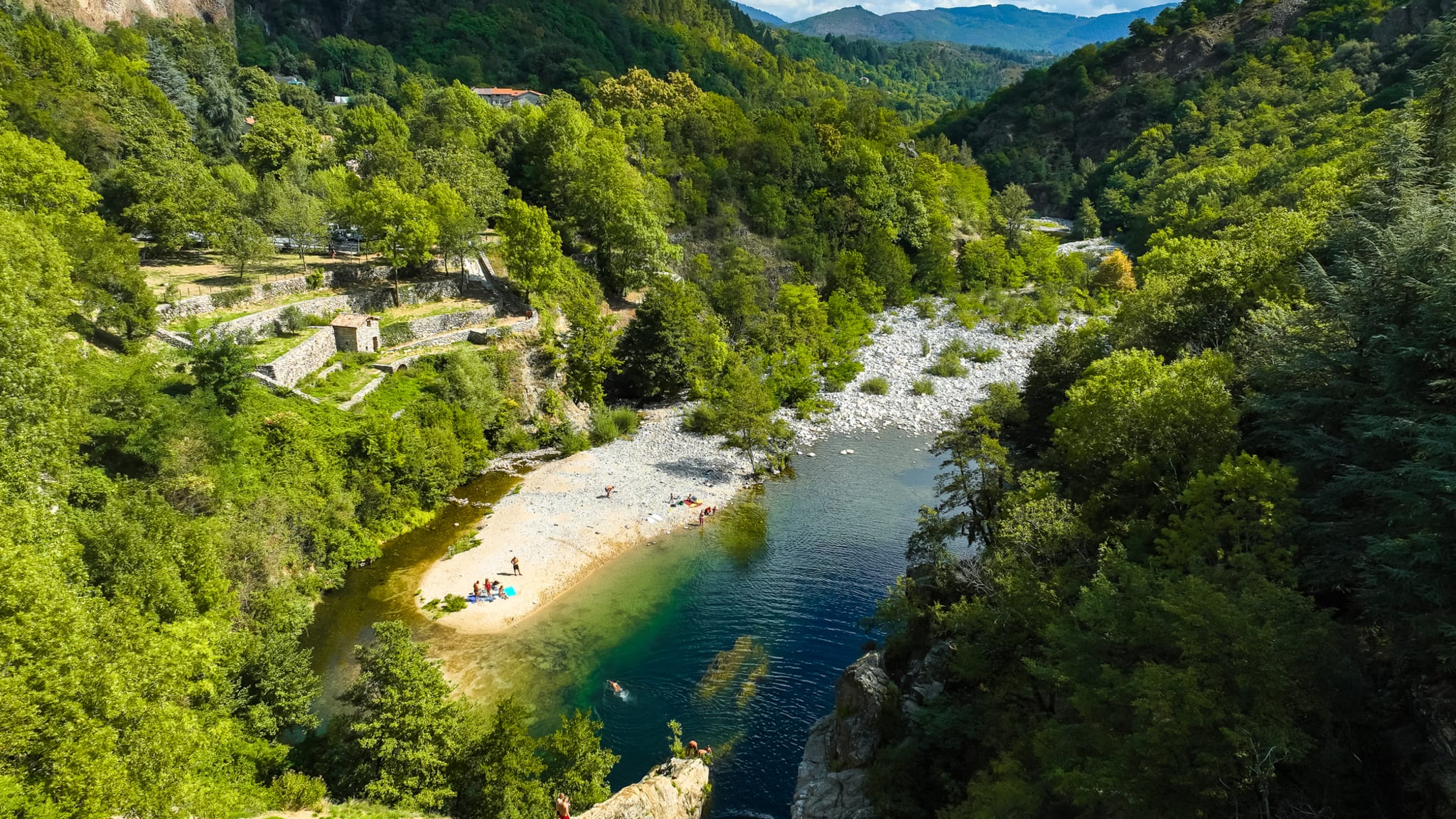 Département Ardèche in Frankreich © iStock/Getty Images - Pierrick Lemaret