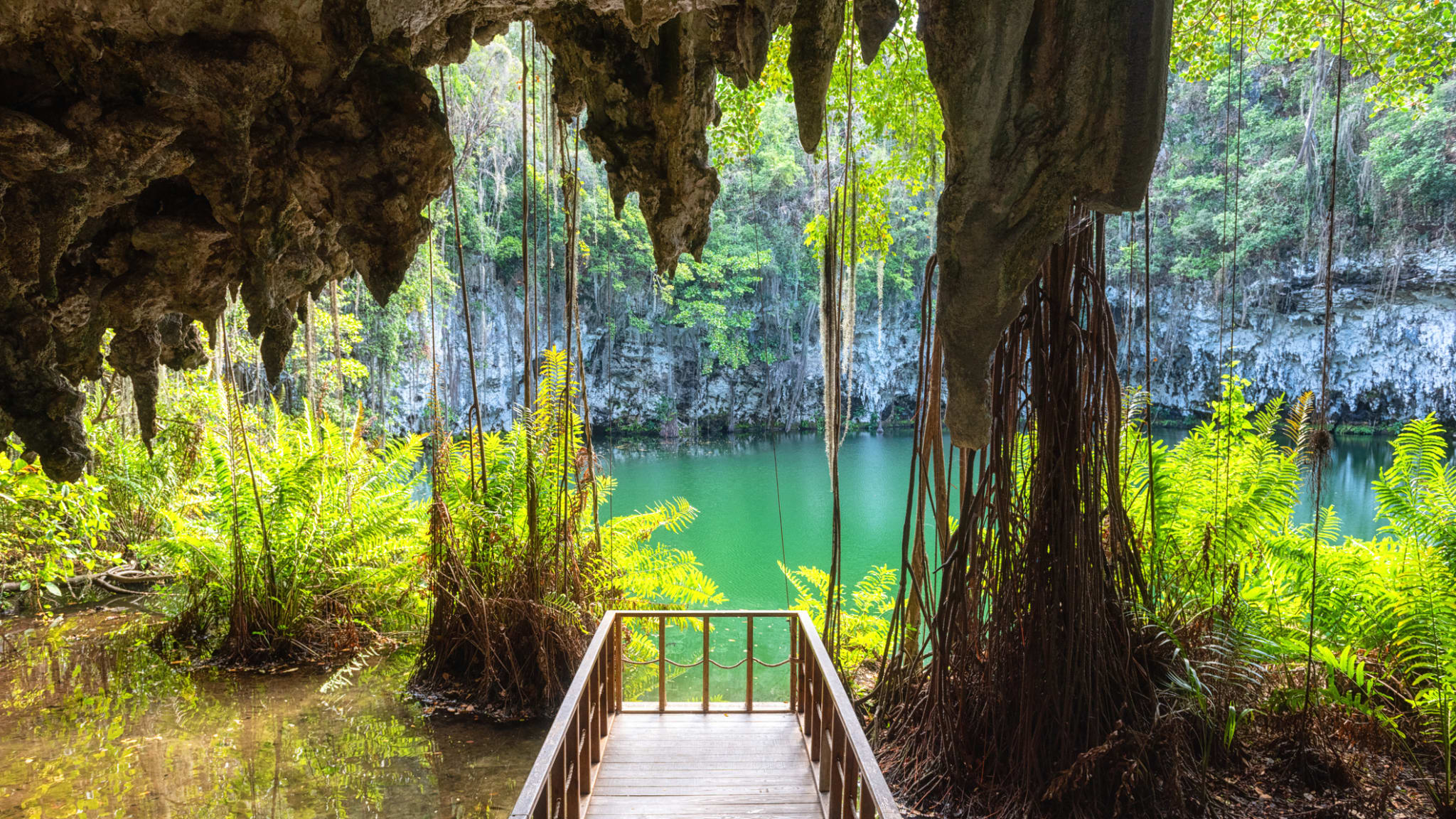 Drei-Augen-Höhle, Dominikanische Republik © Lara_Uhryn/iStock / Getty Images Plus via Getty Images