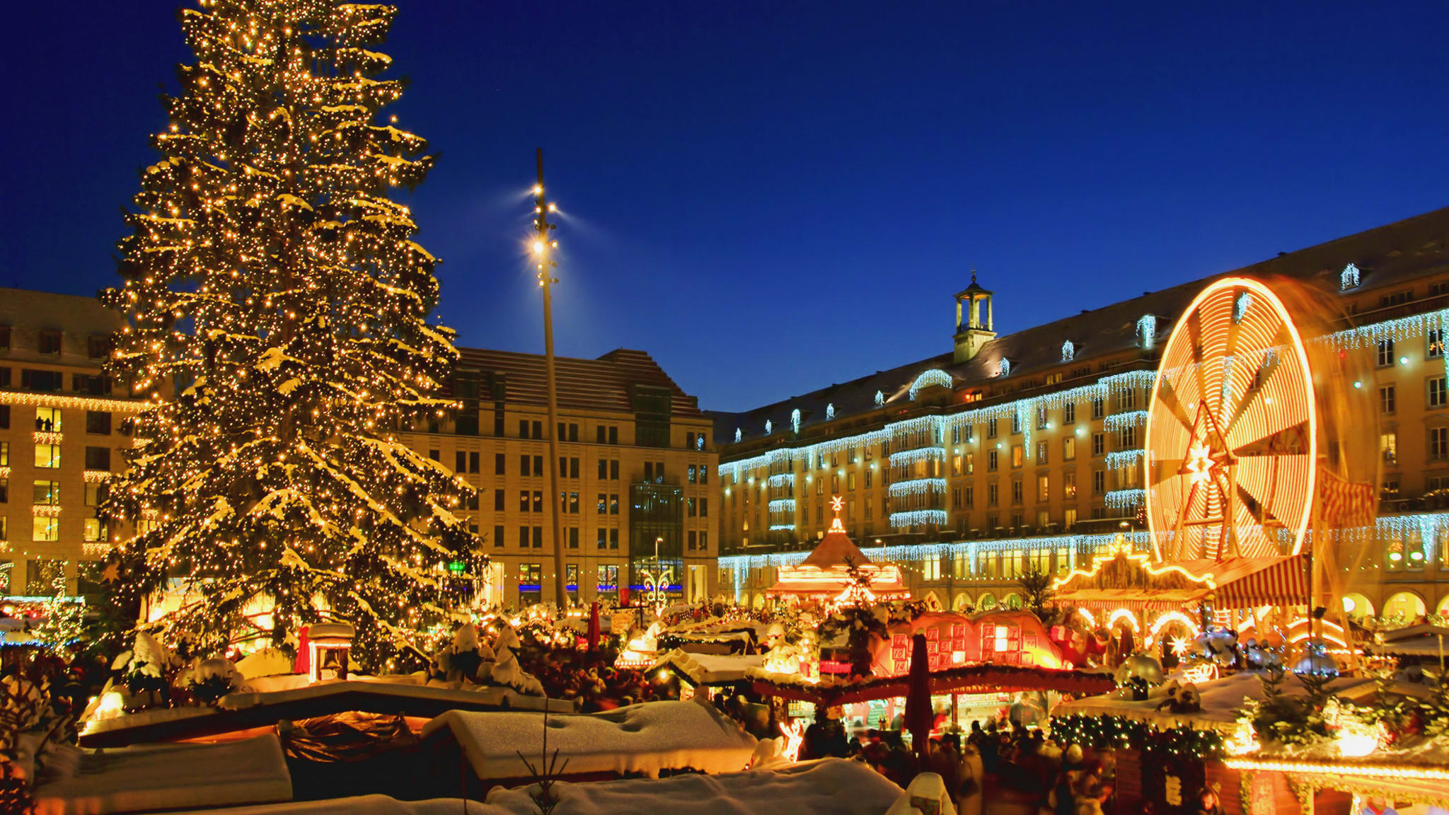 Dresdner Striezelmarkt, Sachsen ©iStock.com/LianeM