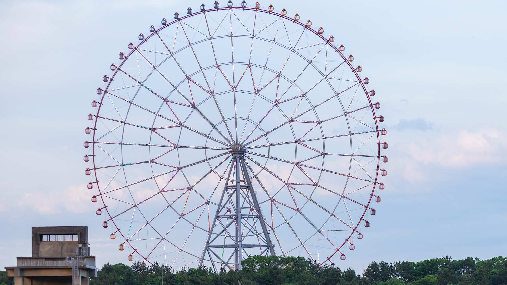 Riesenrad im Freizeitpark Edo Wonderland in Nikko, Japan.