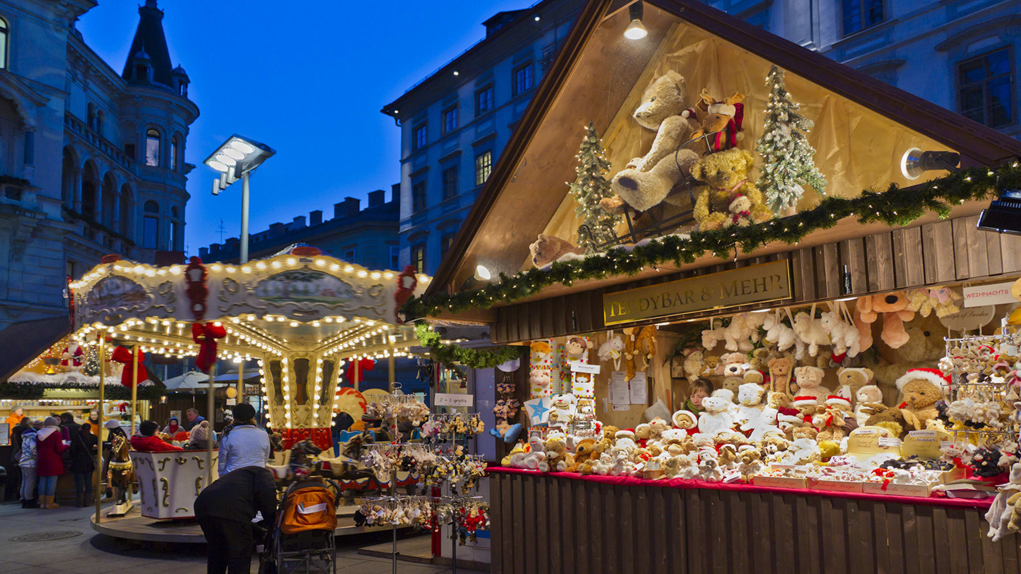 Einsiedler Weihnachtsmarkt in der Schweiz © iStock.com/Orietta Gaspari