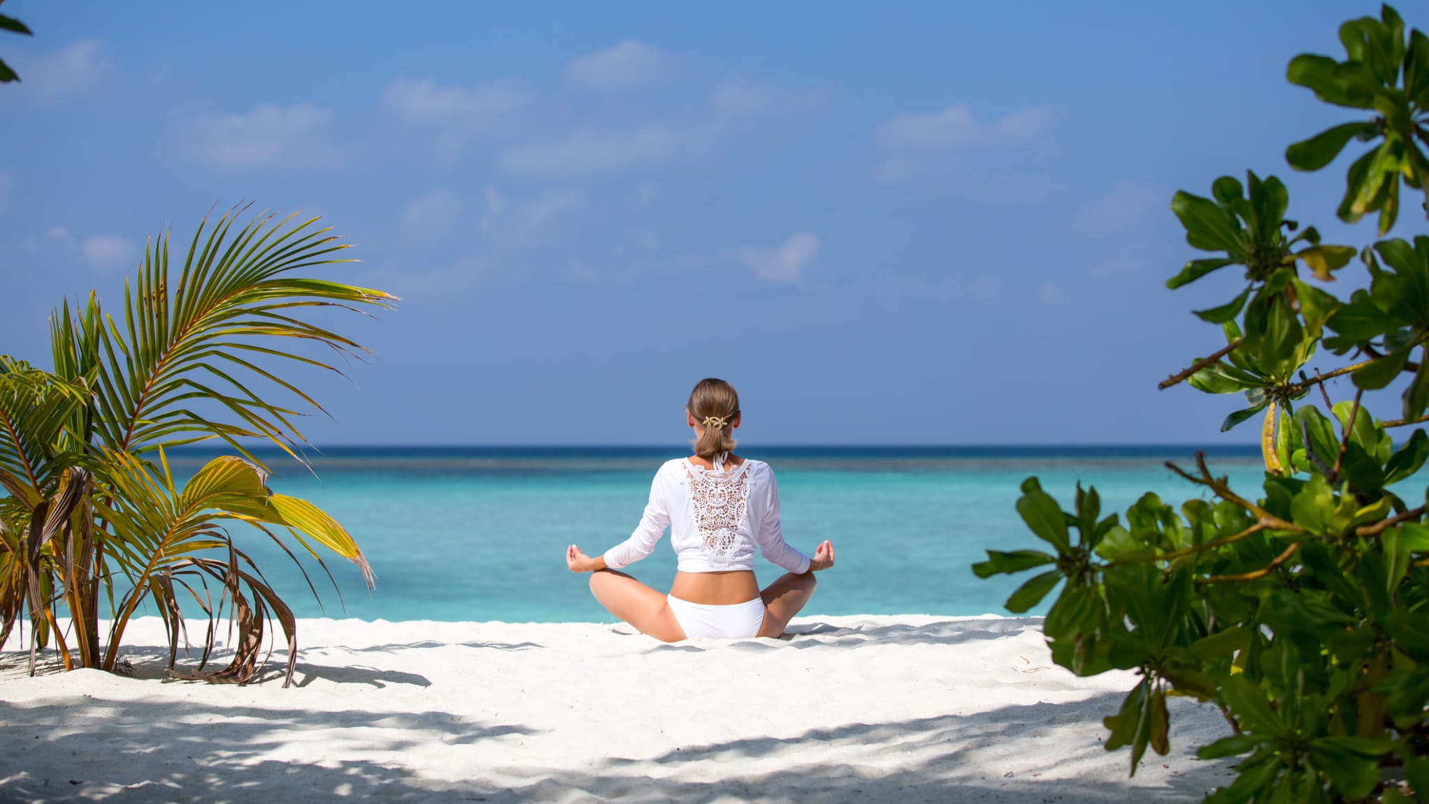 Entspannen am Strand, Malediven © Alex Malder/iStock / Getty Images Plus via Getty Images