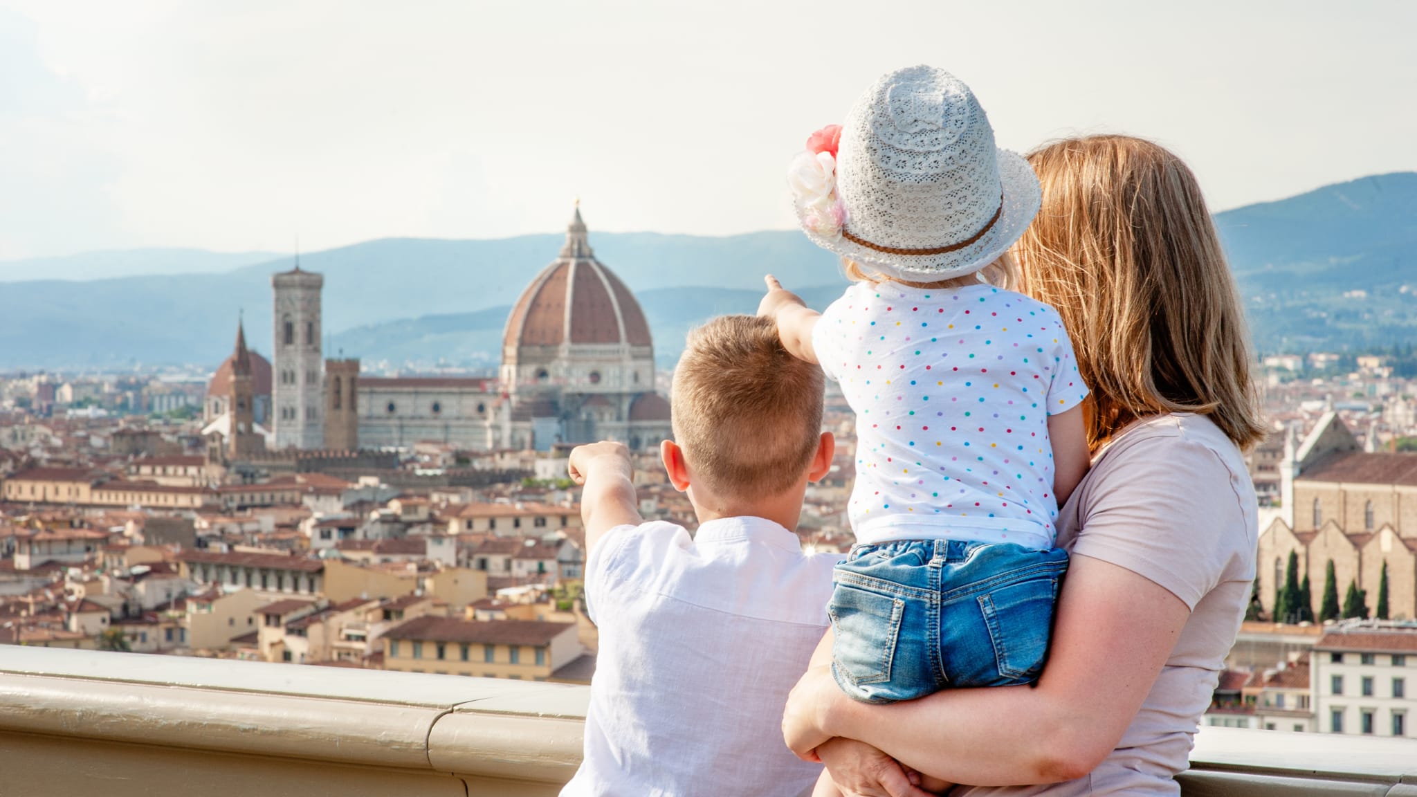 Hier gibt es viel zu entdecken – das eindrucksvolle Panorama von Florenz © stock.adobe.com - Ermolaev Alexandr