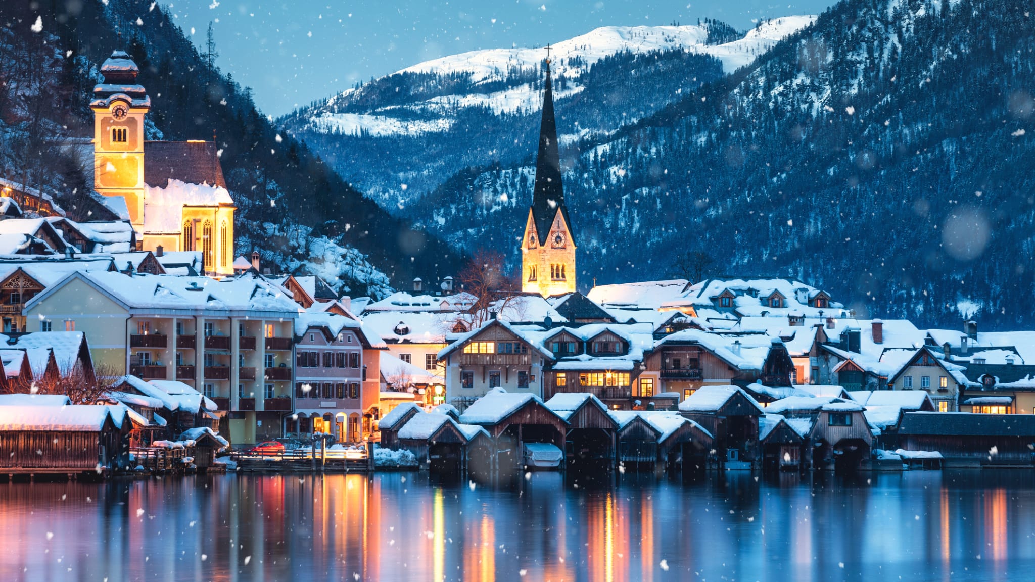 Hallstatt im Winter © iStock.com/borchee