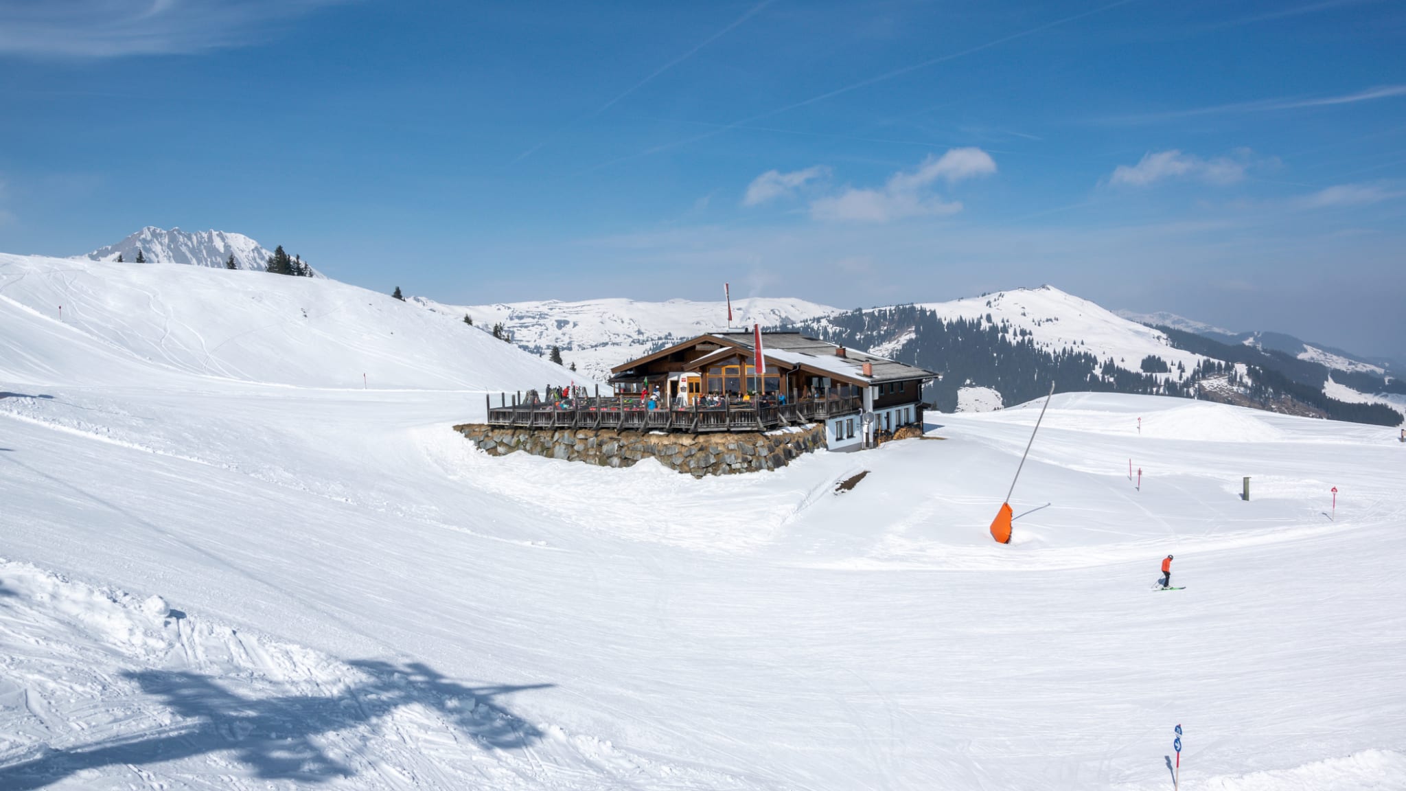 Hütte in Kitzbühel, Österreich © iStock.com/Jan Zabrodsky
