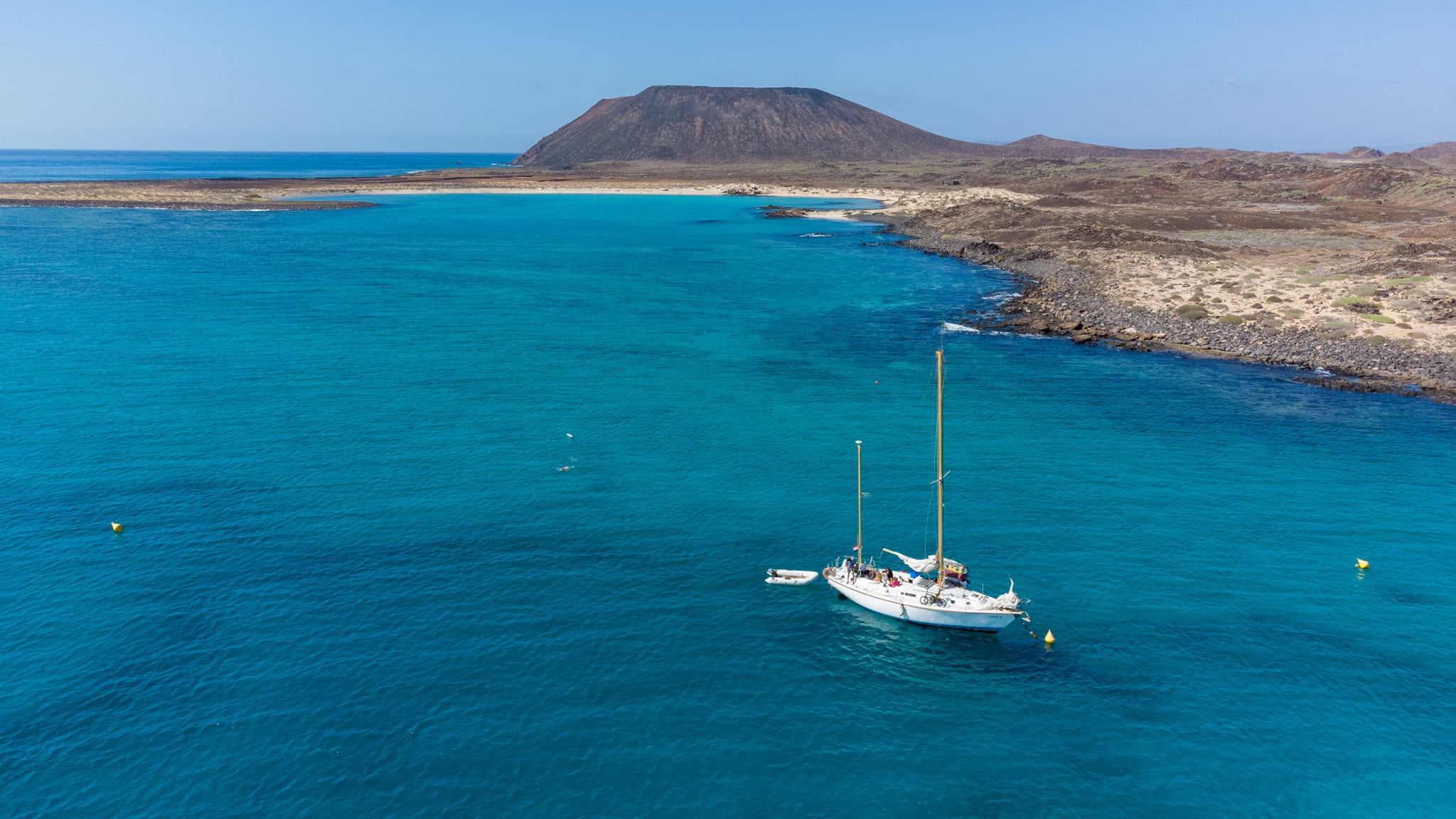Boot vor der Isla de Lobos © Turismo de Isla Canarias