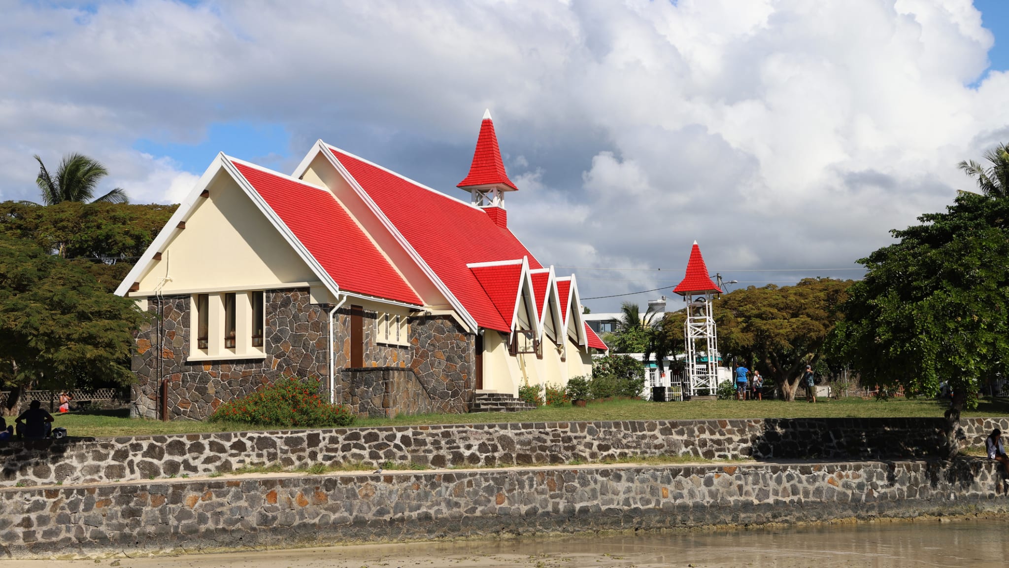 Kirche, Cap Malheureux, Mauritius © Africanway/iStock Editorial / Getty Images Plus via Getty Images