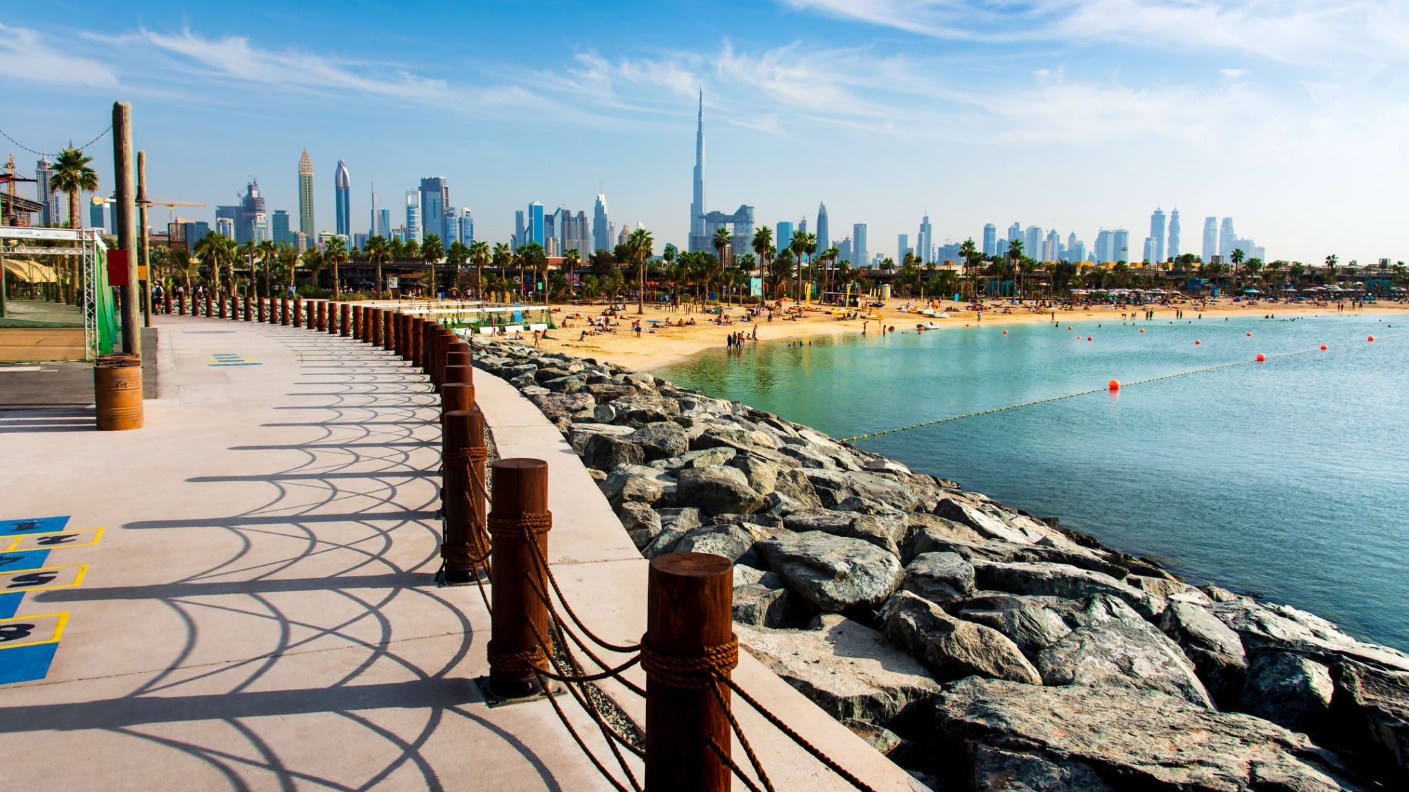 La Mer Strand, Dubai © Stefan Tomic/iStock / Getty Images Plus via Getty Images