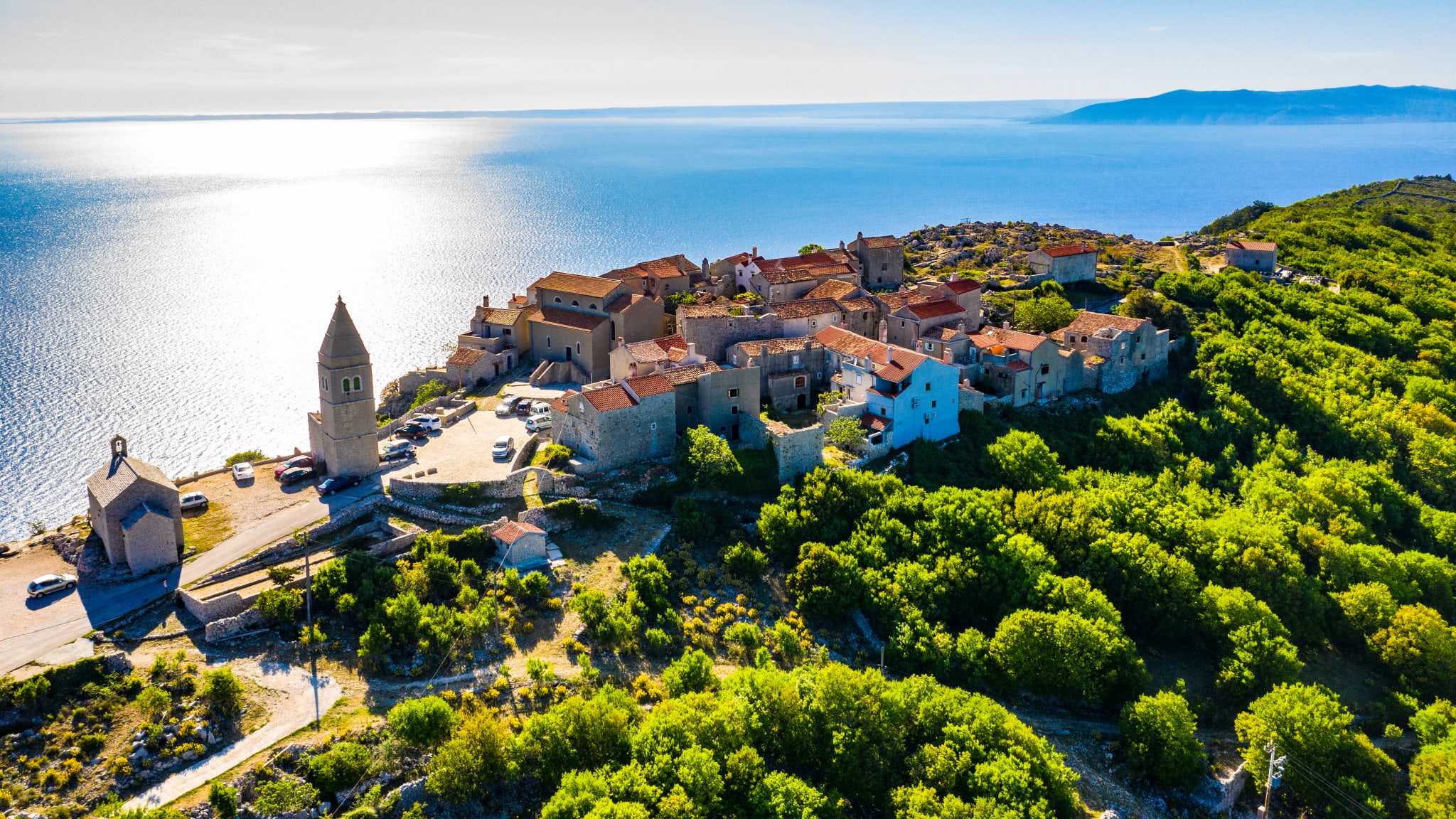 Das malerische Dorf Lubenice auf Cres © stock.adobe.com - Mislav