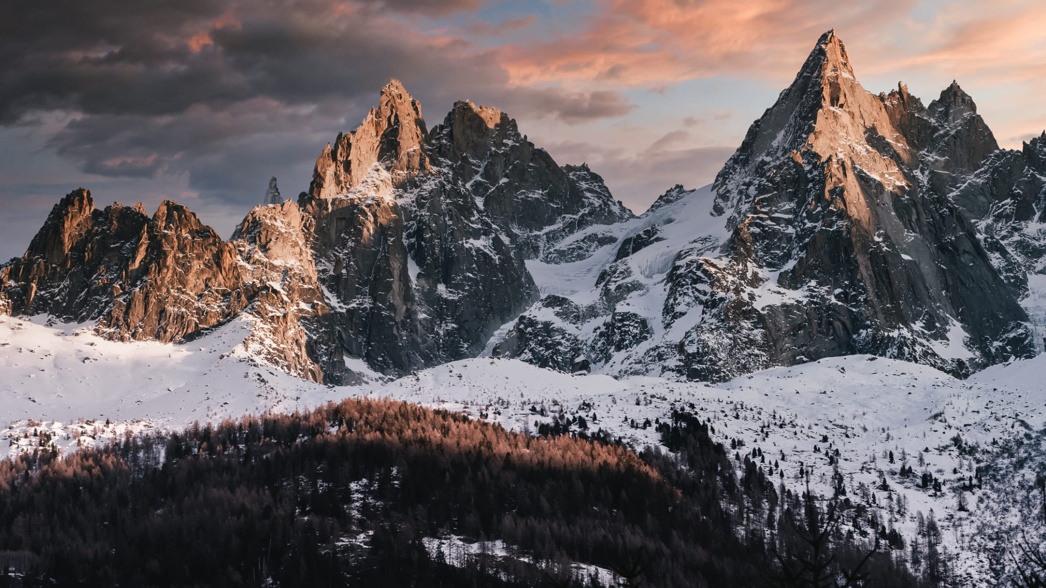 Mont Blanc, Alpen, Frankreich © Charlie Pics/Moment via Getty Images