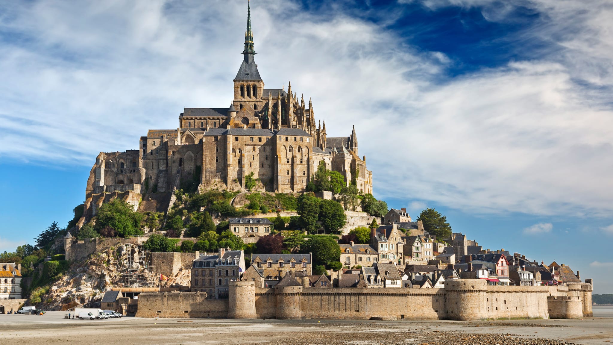 Mont Saint-Michel, Normandie, Frankreich © Ellen van Bodegom/Moment via Getty Images