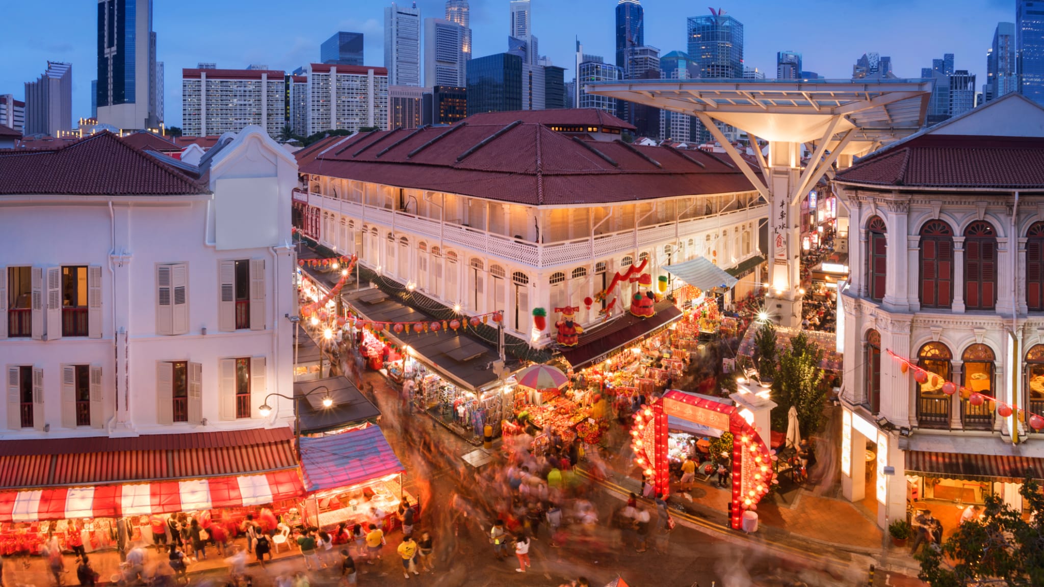 Nachtmarkt in Singapur ©fiftymm99/Moment via Getty Images