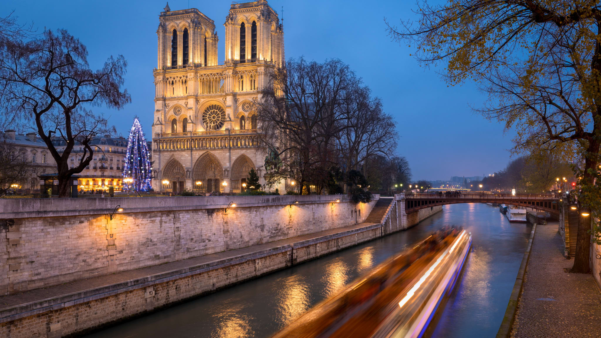 Notre Dame, Paris © francois-roux/iStock / Getty Images Plus via Getty Images