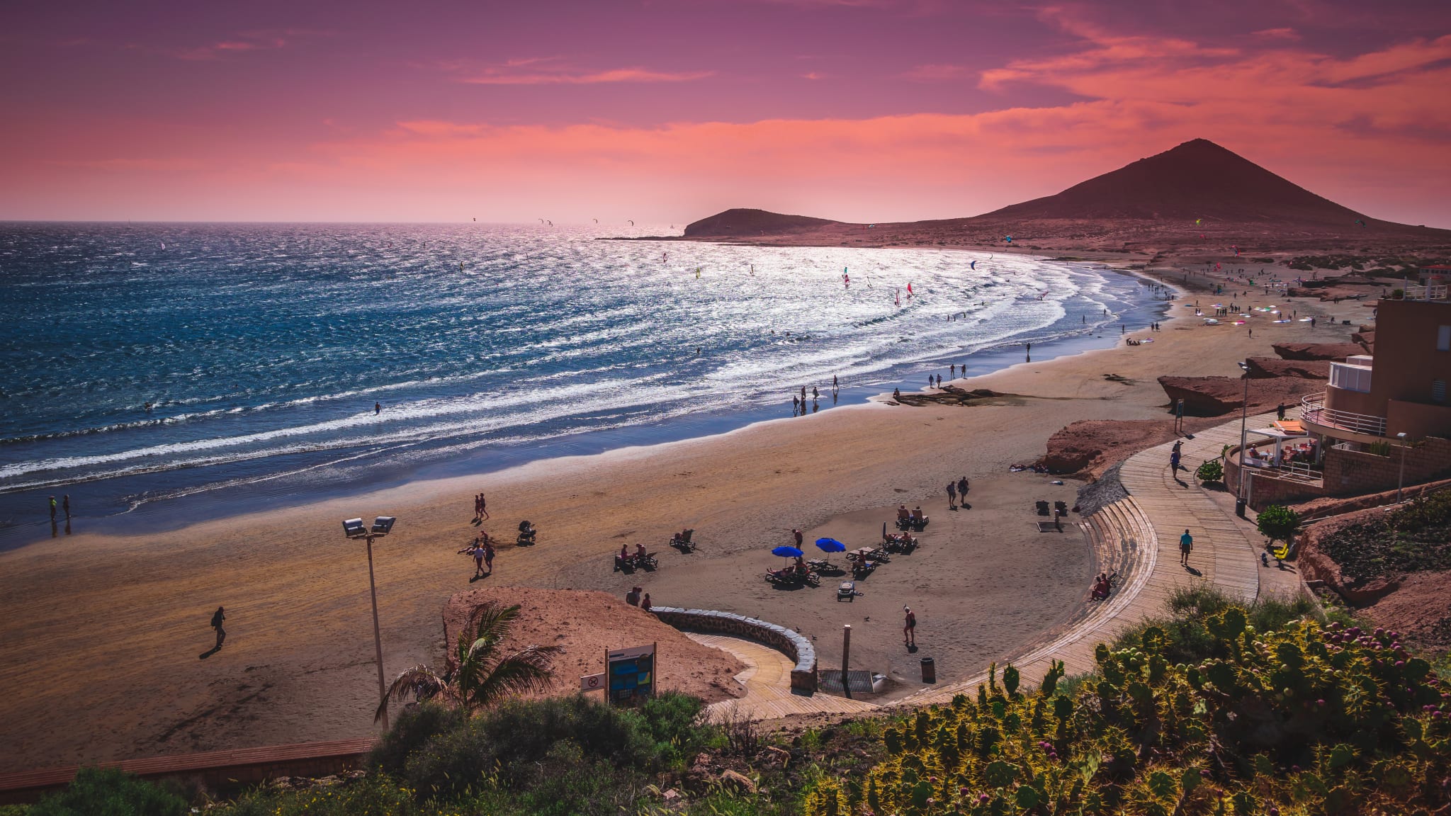 Playa de El Médano auf Teneriffa, Spanien © stock.adobe.com - tomikk
