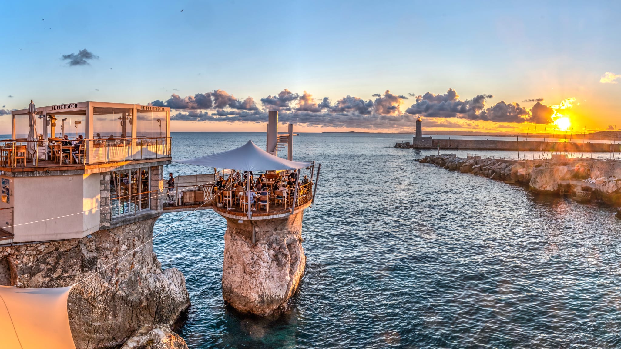 Le Plongeoir, Nizza, Frankreich © stock.adobe.com - Bernard