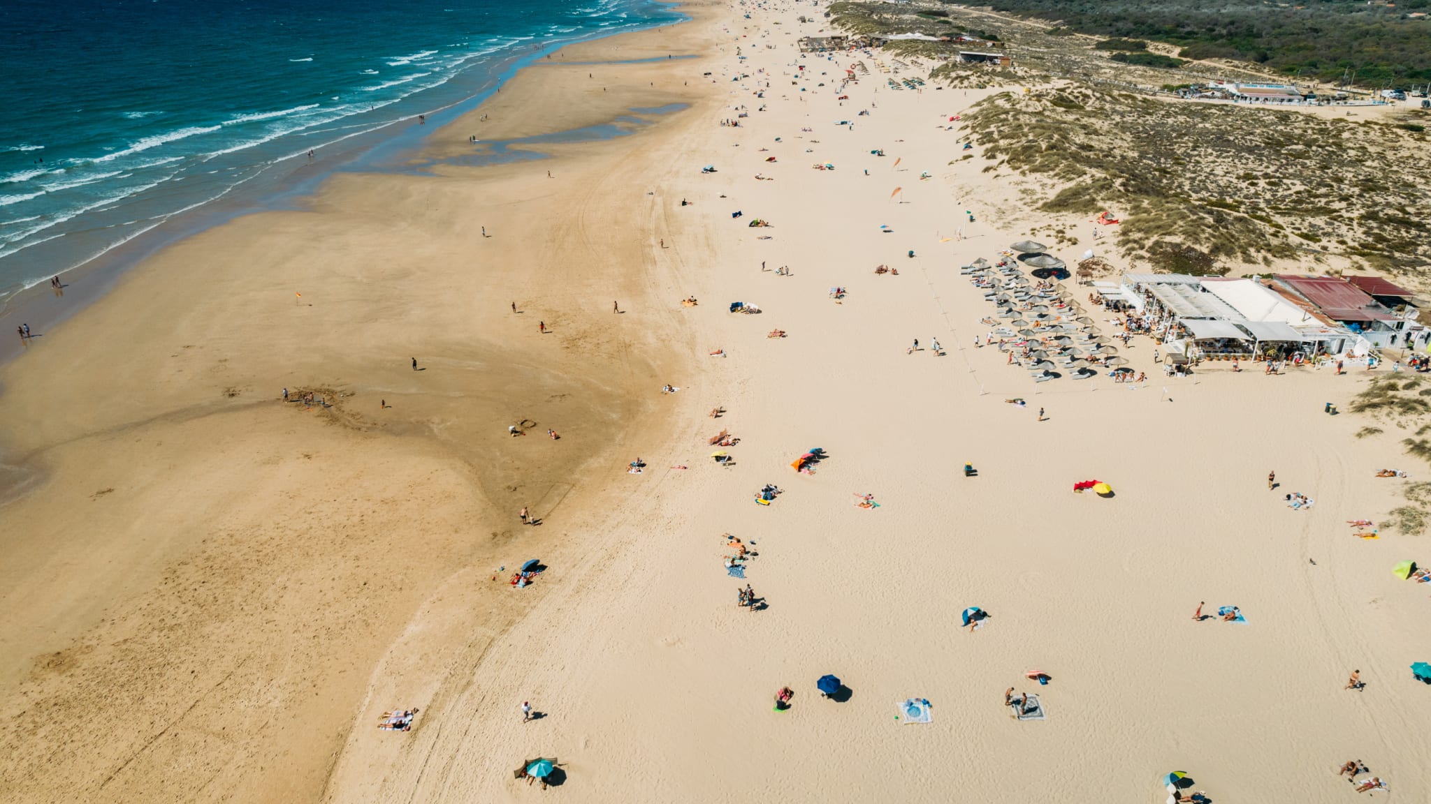 Der Praia da Bela Vista in Portugal © stock.adobe.com - Alexandre Rotenberg