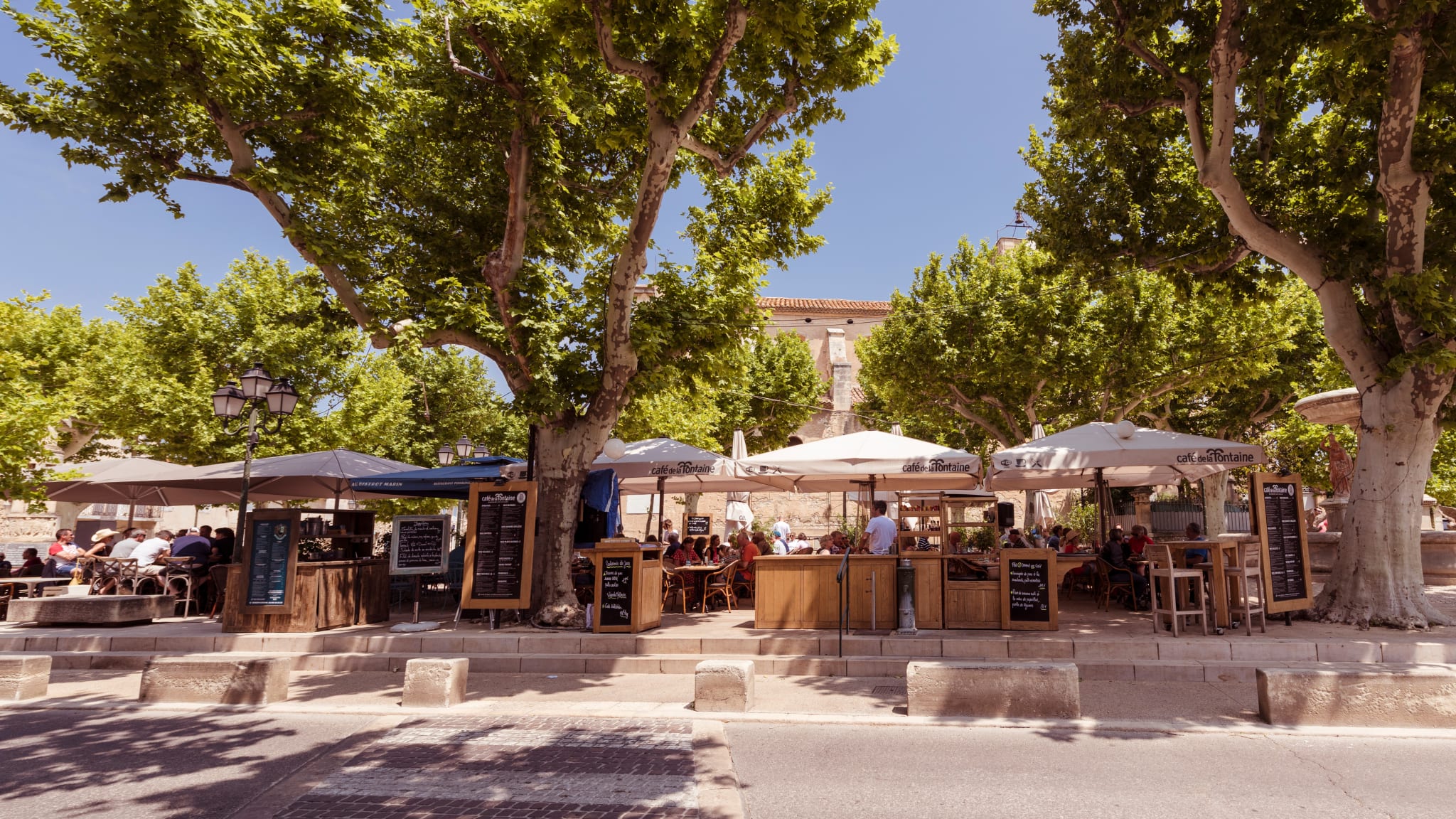 Restaurants im Val d'Enfer, Provence, Frankreich