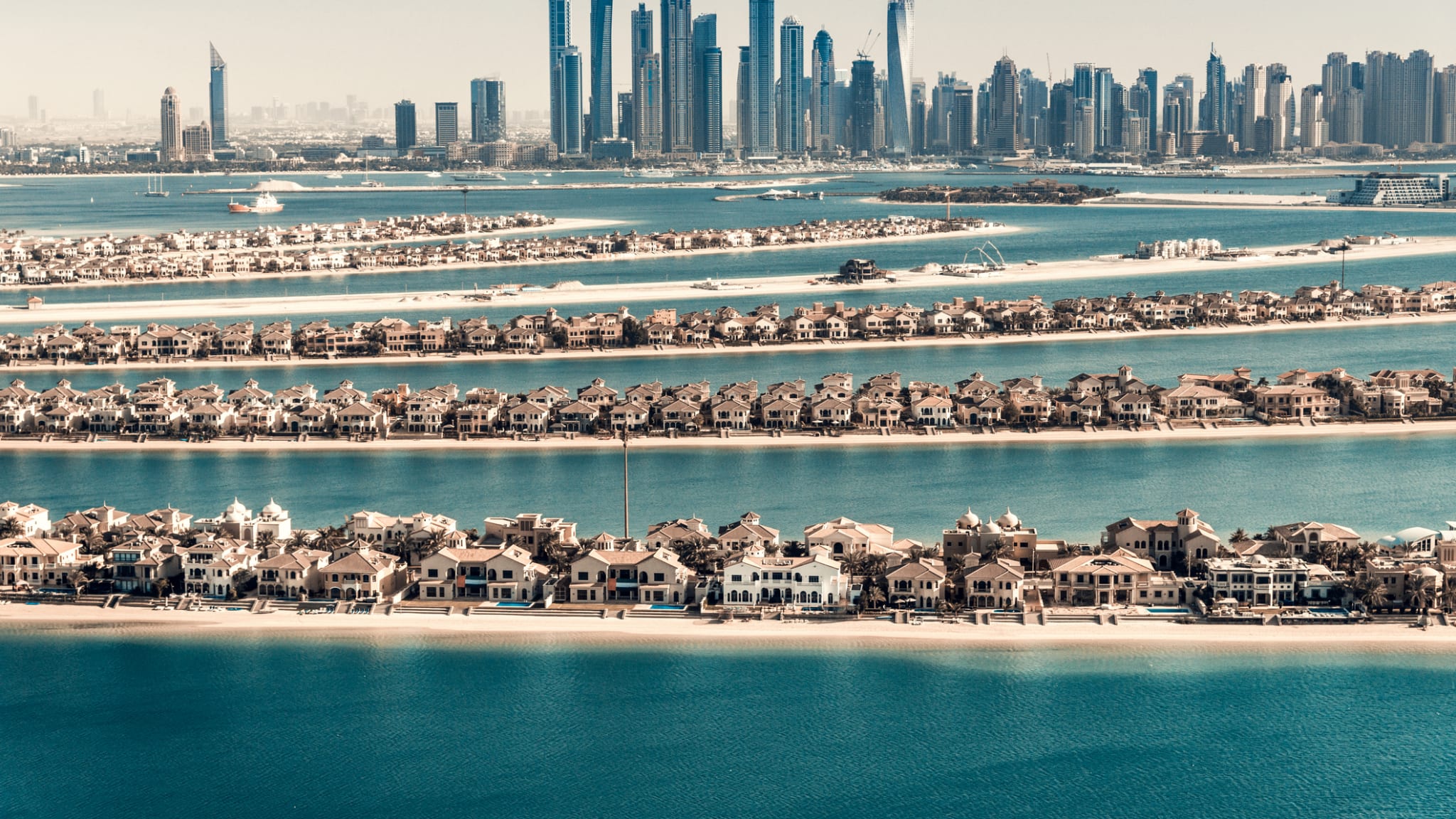 Riva Beach Club The Palm, Dubai © Nikada/E+ via Getty Images