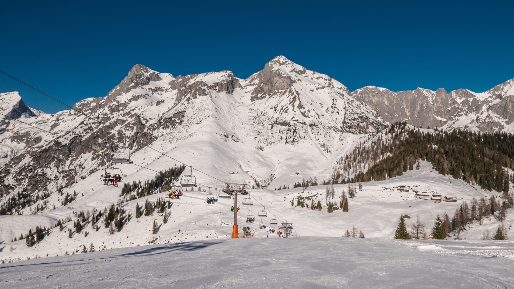 Skigebiet Hochkönig, Österreich © elzauer/Moment via getty Images