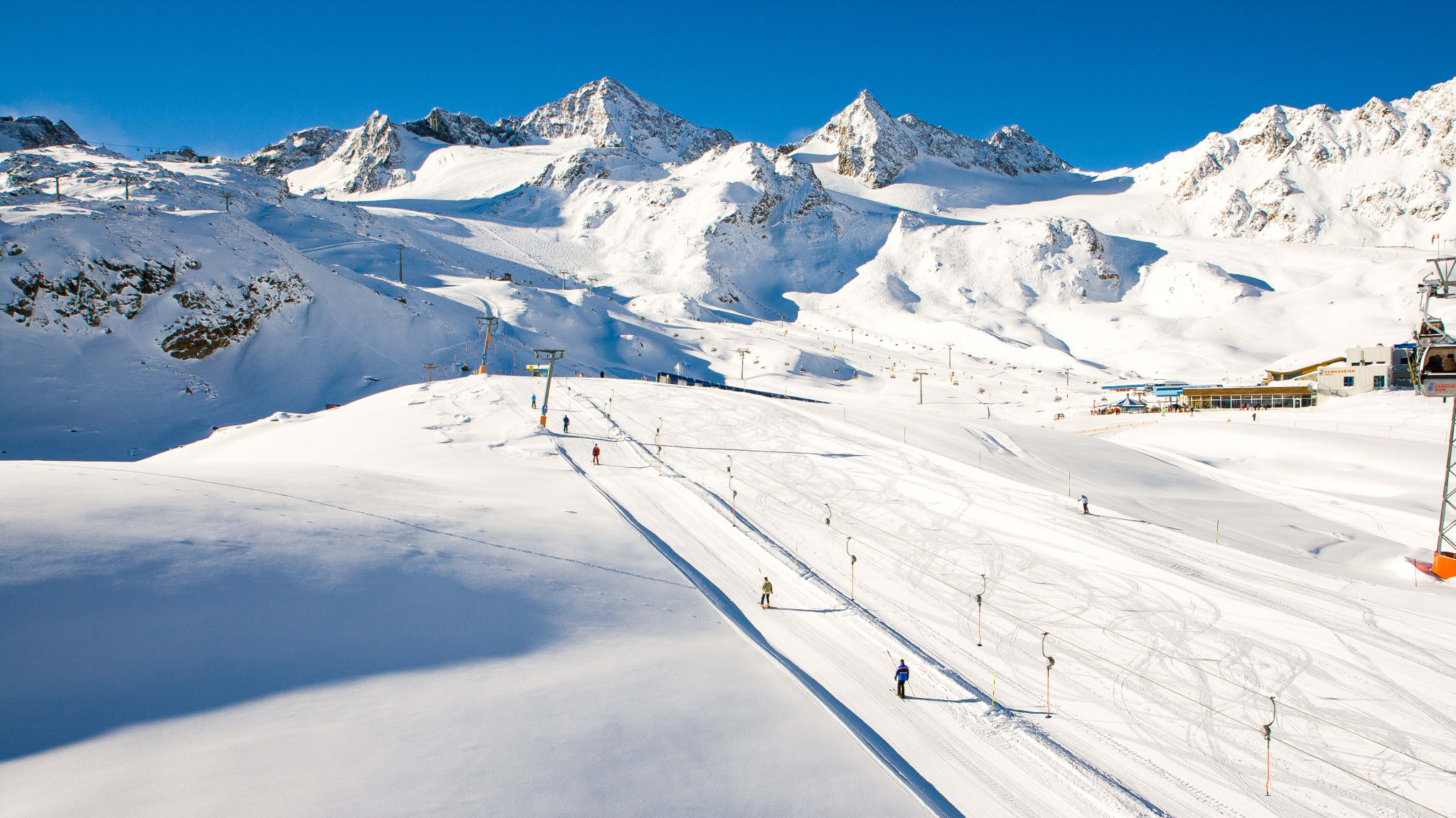 Skigebiet Stubaier Gletscher, Österreich © HAGENS WORLD PHOTOGRAPHY/Moment via Getty Images