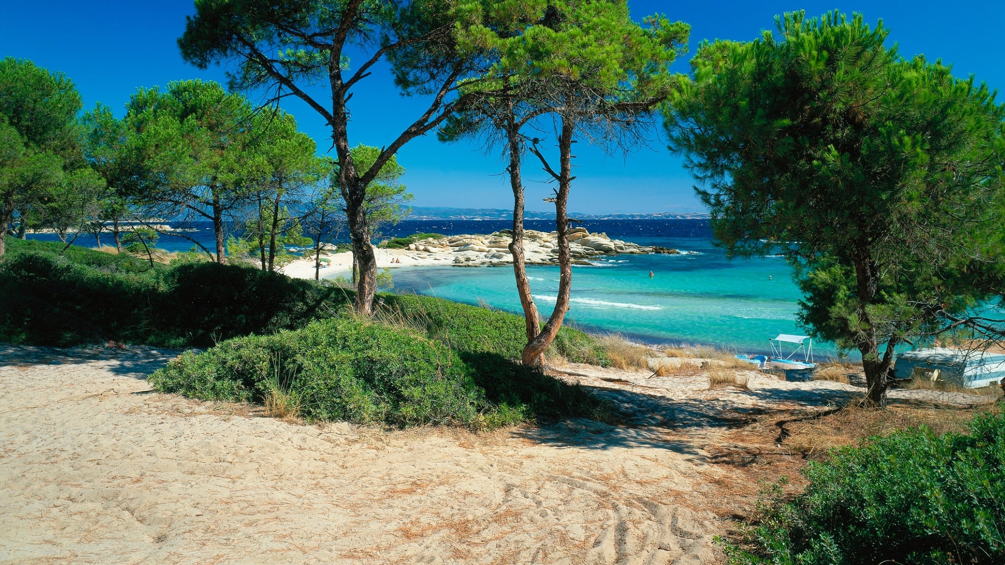 Strandbucht der Vourvourou Halbinsel, Vourvourou, Sithonia, Chalkidiki, Griechenland ©Günter Gräfenhain/HUBER IMAGES