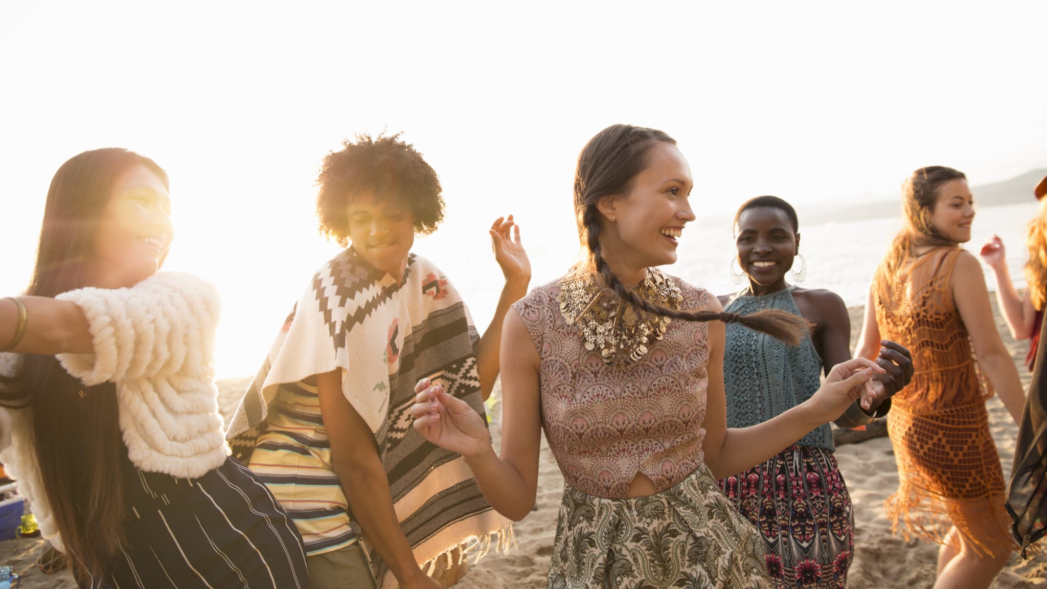 Strandparty Grand Baie Beach, Mauritius © Compassionate Eye Foundation/Hero Images/DigitalVision via Getty Images