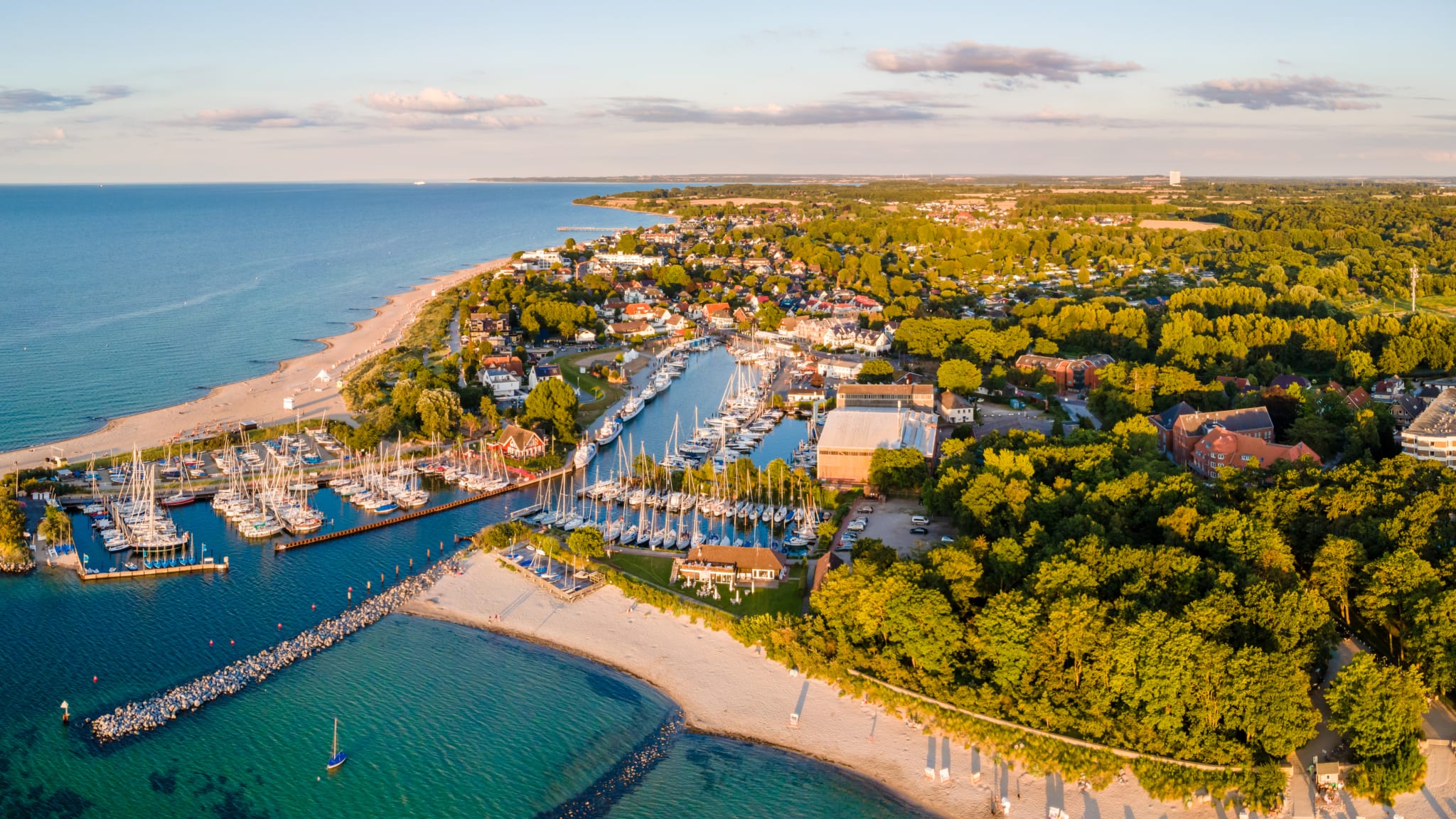 Sicht auf Timmendorfer Strand von oben - Wolfgang Hauke - stock.adobe.com
