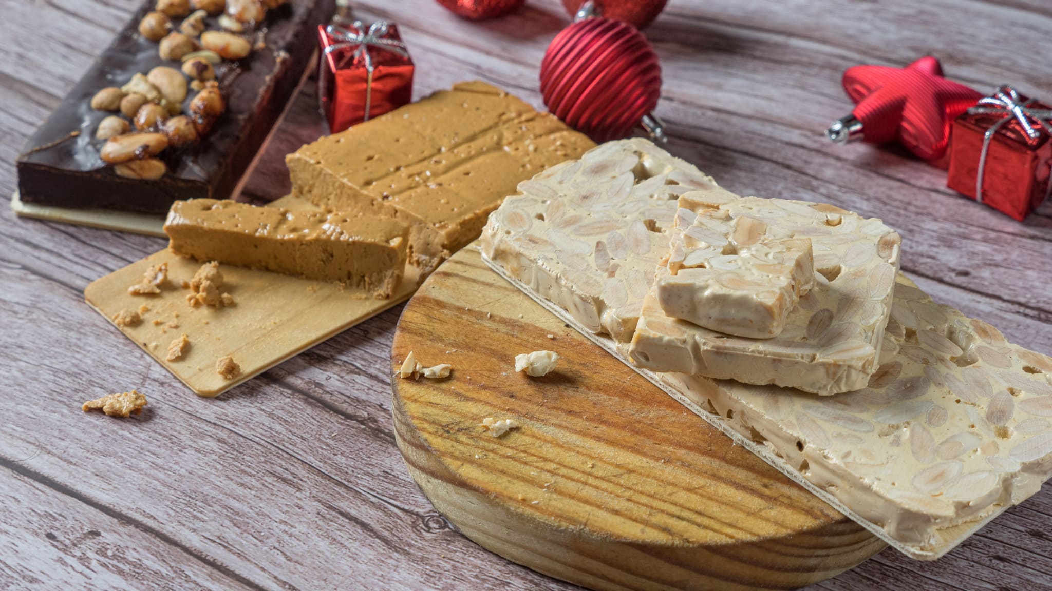 Traditionelles Schmalzgebäck Turron © iStock.com/Wirestock