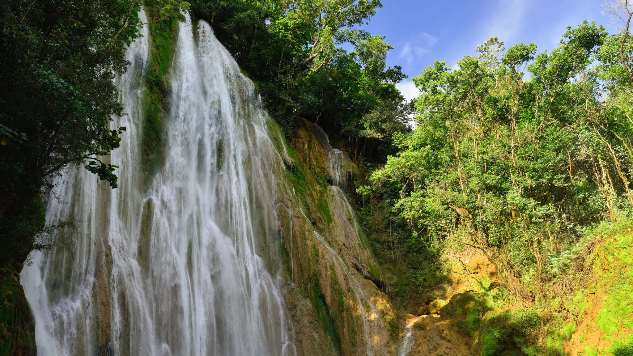 Wasserfall El Limon, Dominikanische Republik © rchphoto/iStock / Getty Images Plus via Getty Images