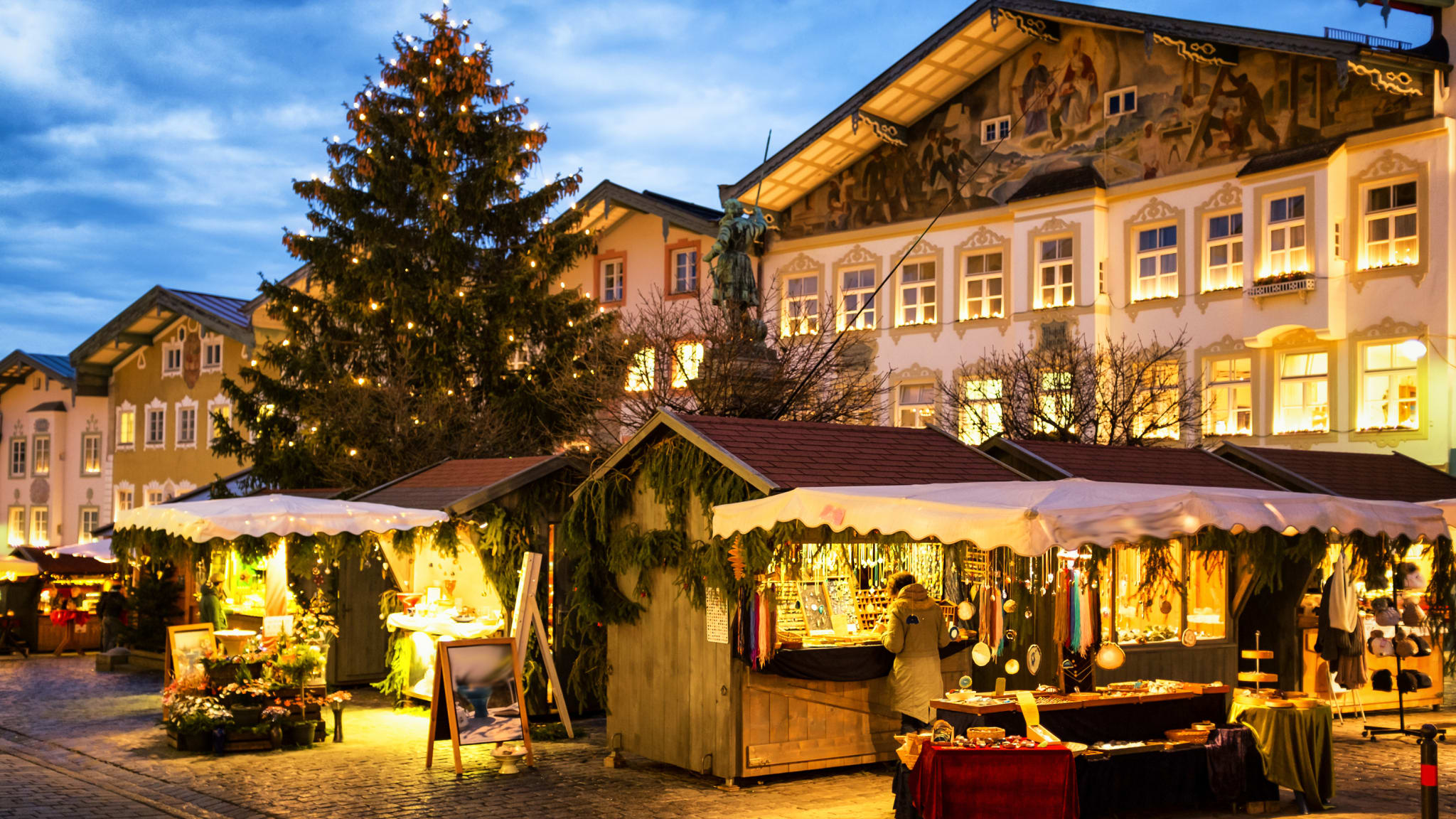 Weihnachtsmarkt in Lehde, Deutschland ©iStock.com/FooTToo