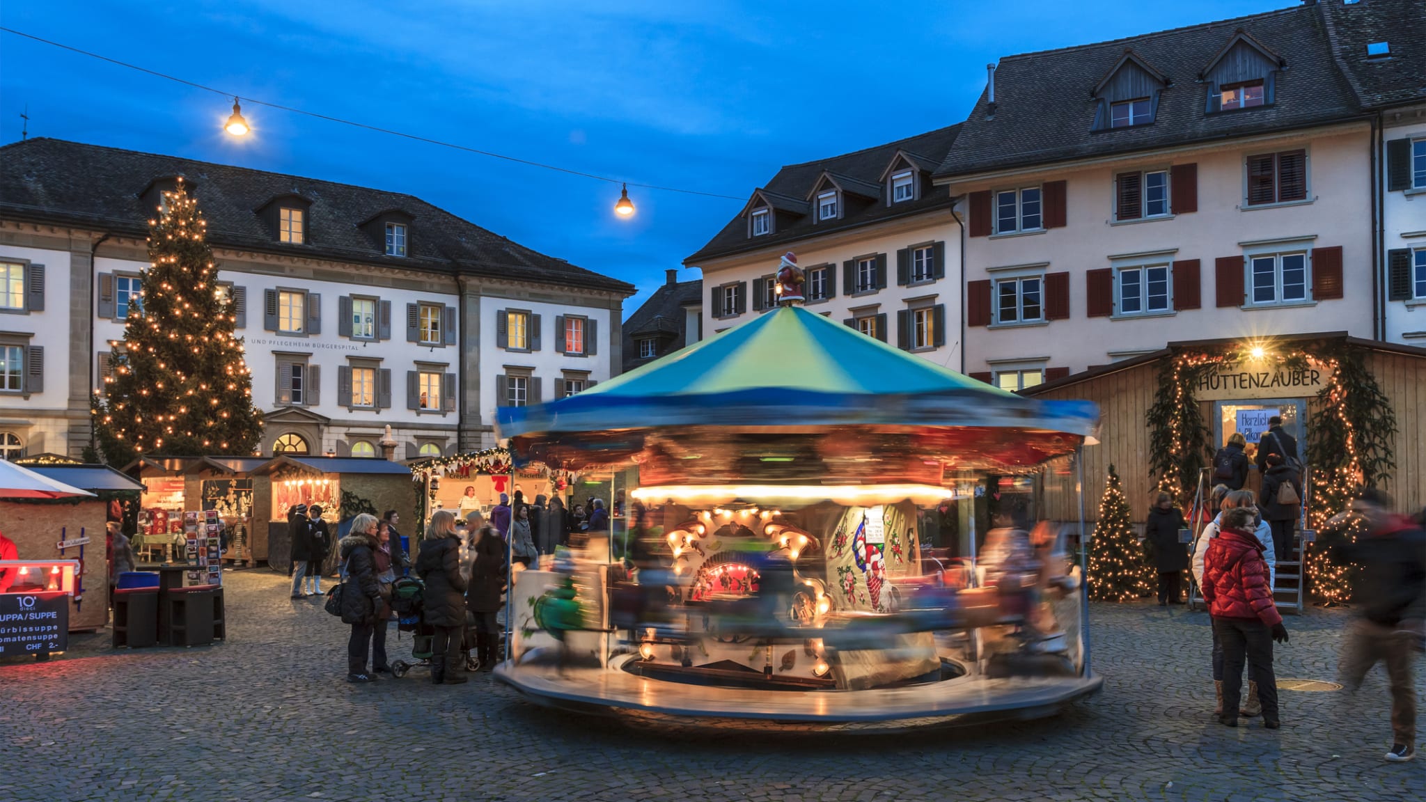 Weihnachtsmarkt in St. Gallen, Schweiz © iStock.com/Flavio Vallenari