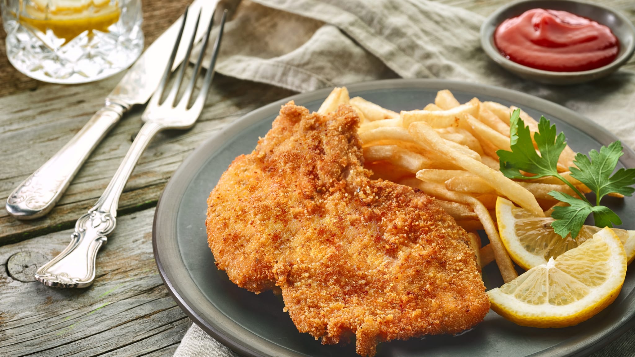 Wiener Schnitzel ©Magone/iStock / Getty Images Plus via Getty Images