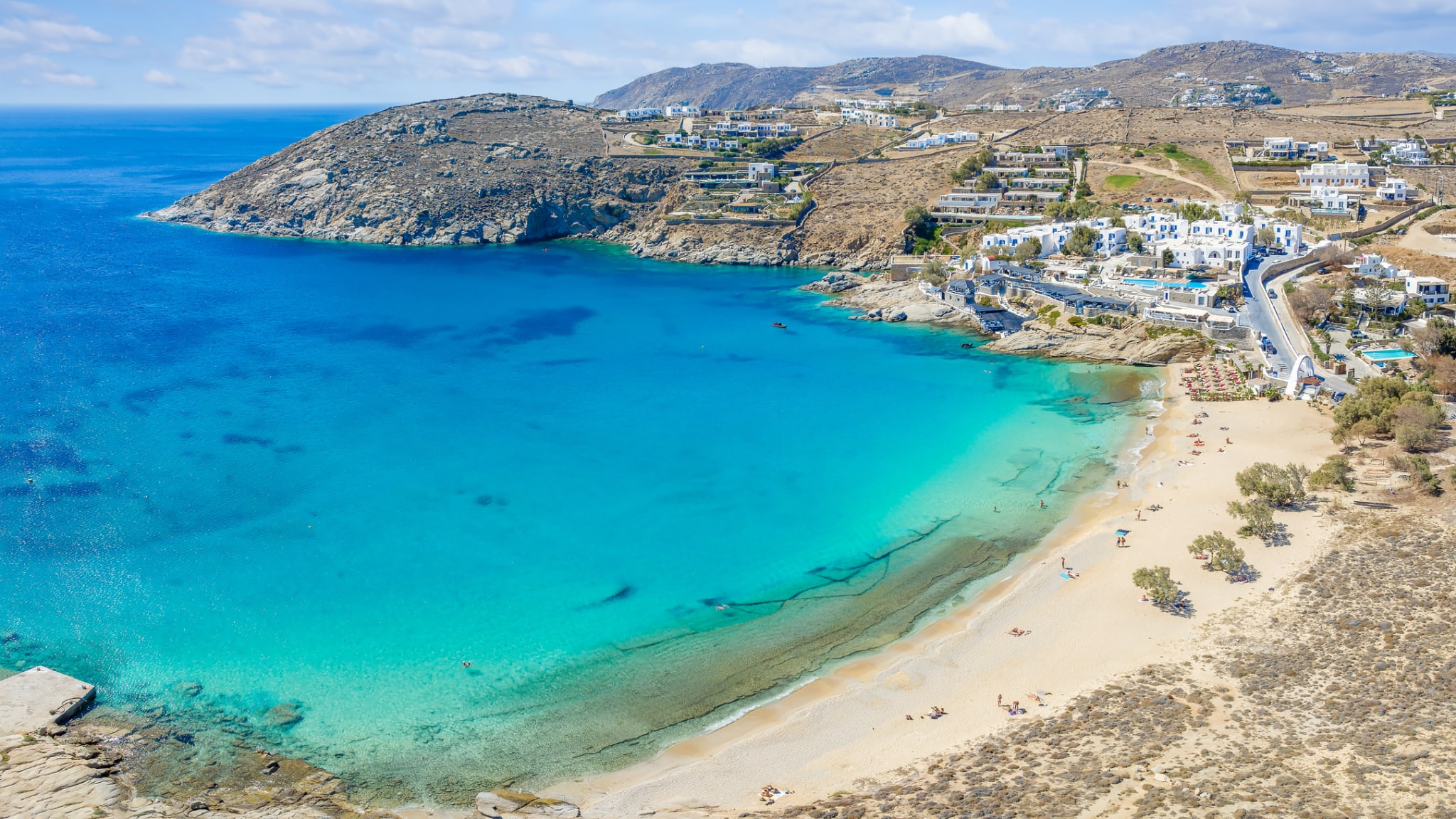 Agia Anna Beach, Mykonos © Balate Dorin/iStock / Getty Images Plus via Getty Images